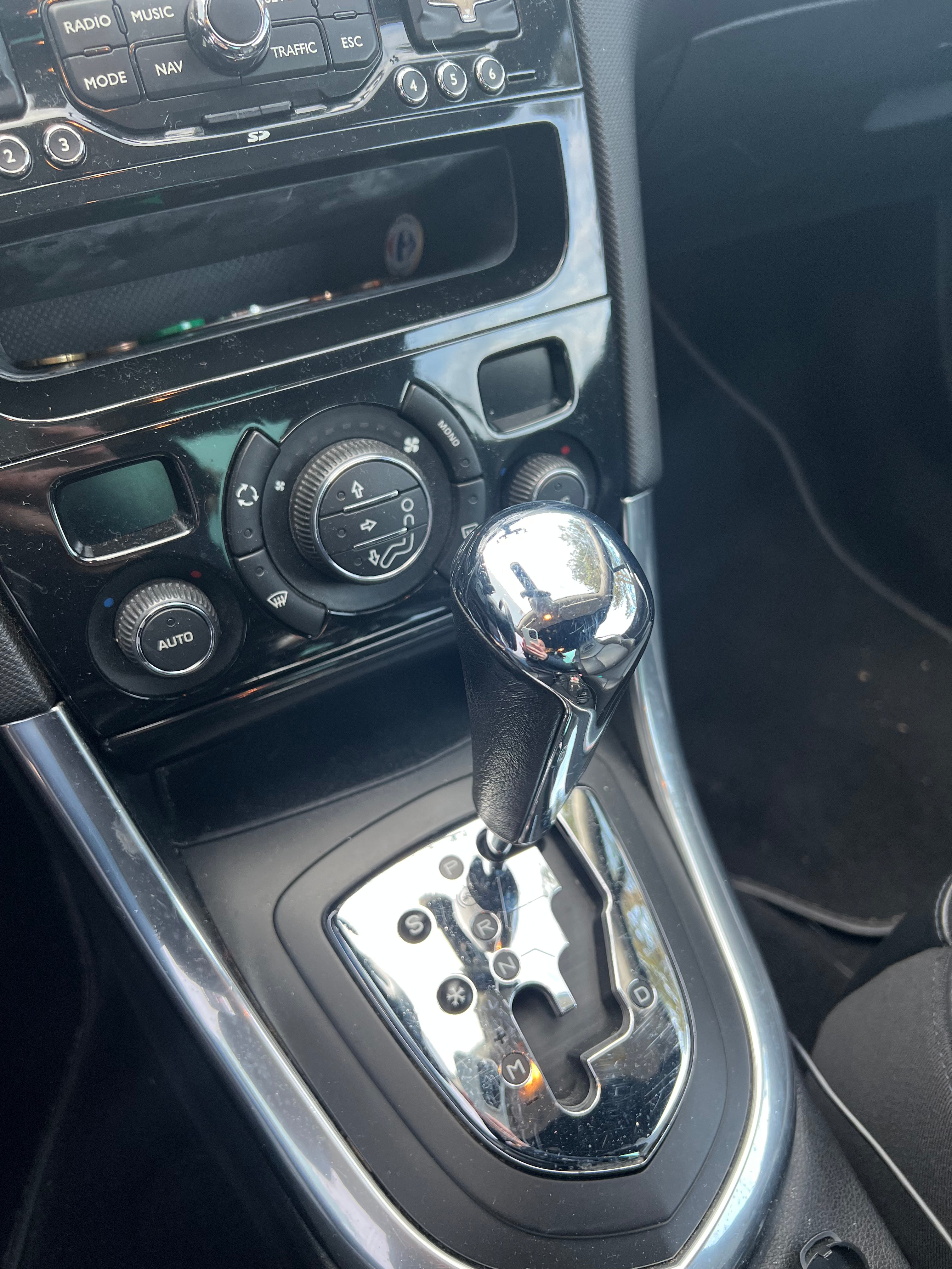 Peugeot 308CC 2.0 HDI 136 Féline Peugeot 308CC 2.0 HDI 136 Féline