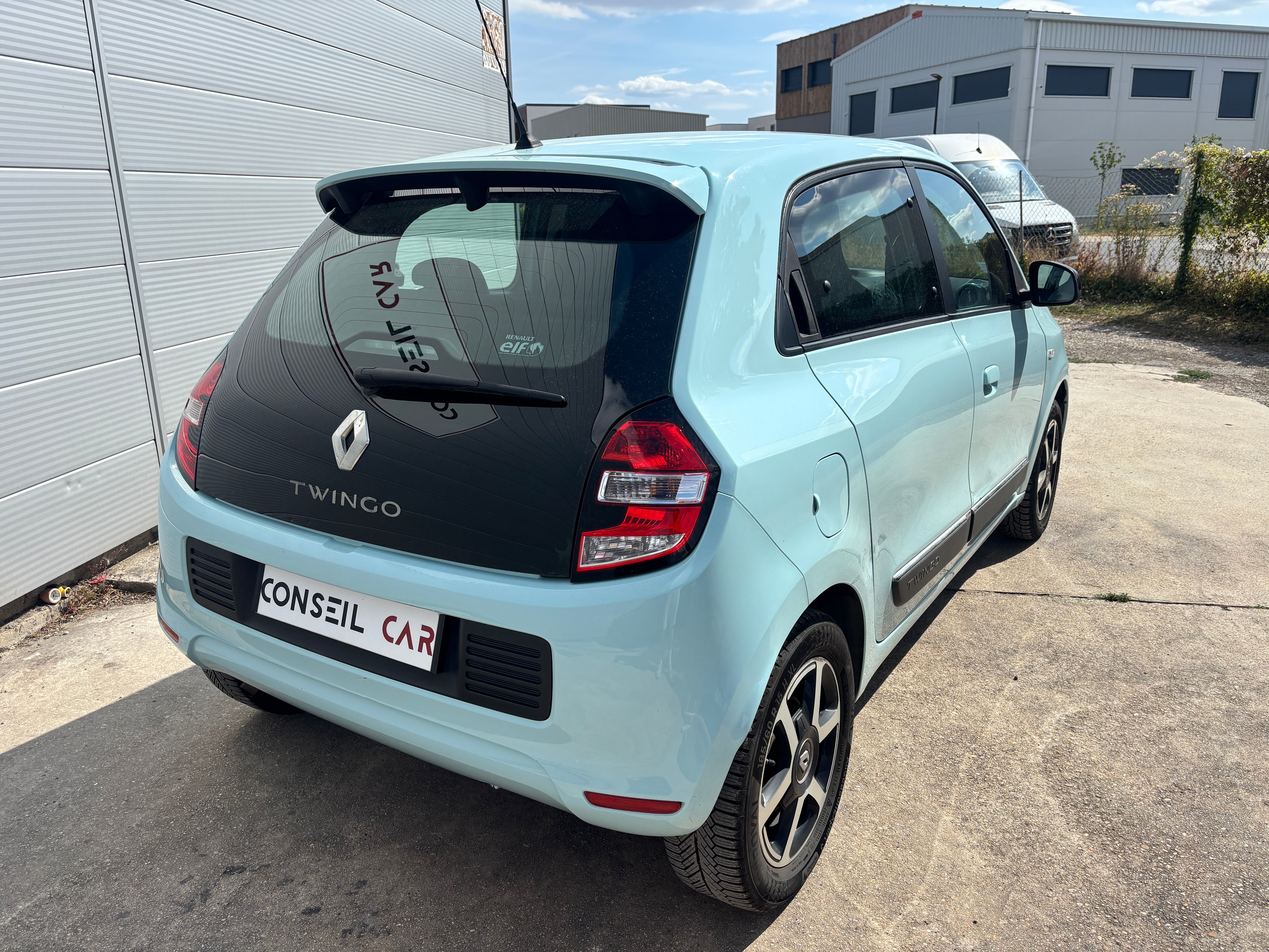 RENAULT Twingo III 1.0 SCe 75cv RENAULT Twingo III 1.0 SCe 75cv