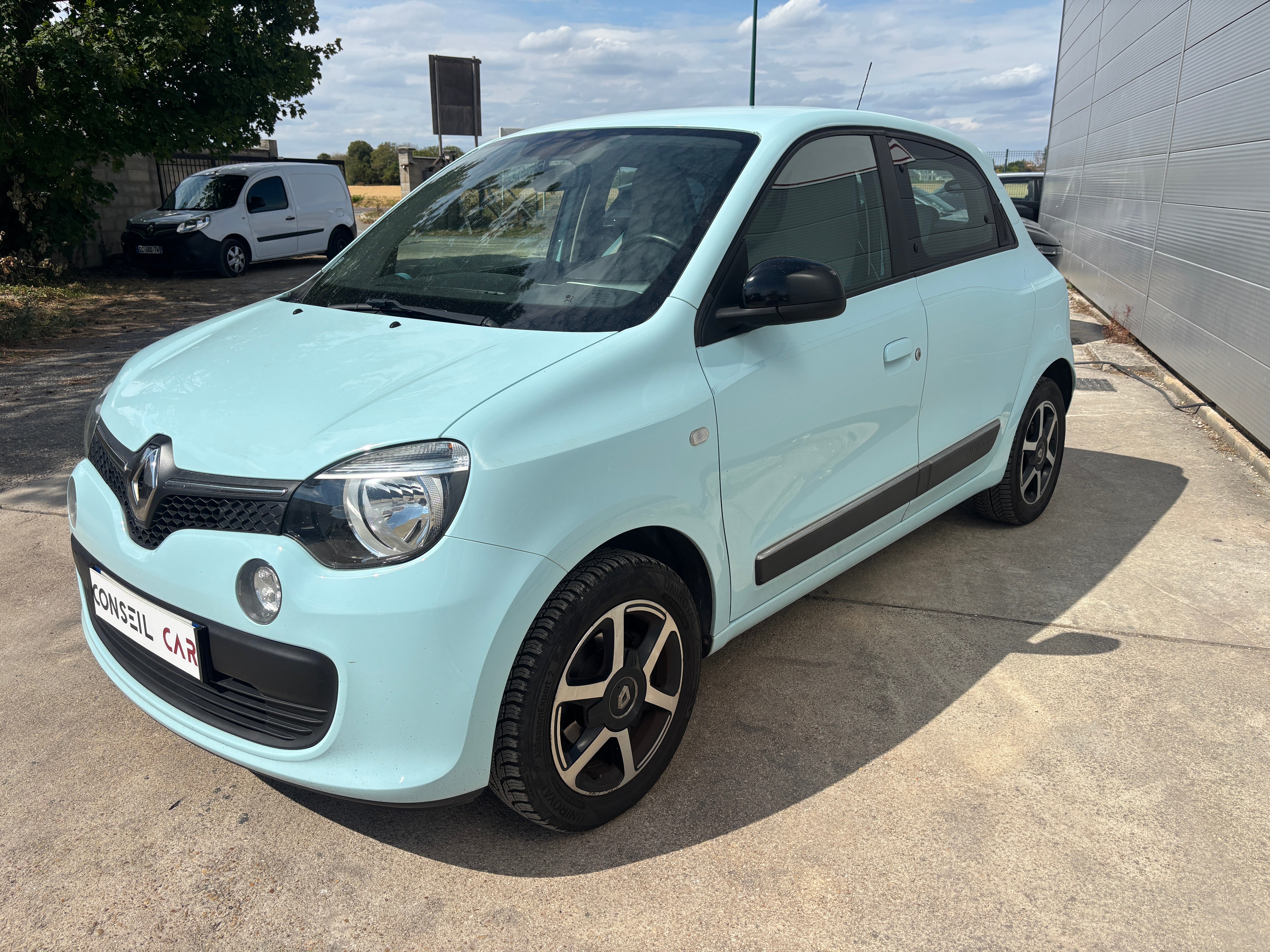 RENAULT Twingo III 1.0 SCe 75cv RENAULT Twingo III 1.0 SCe 75cv