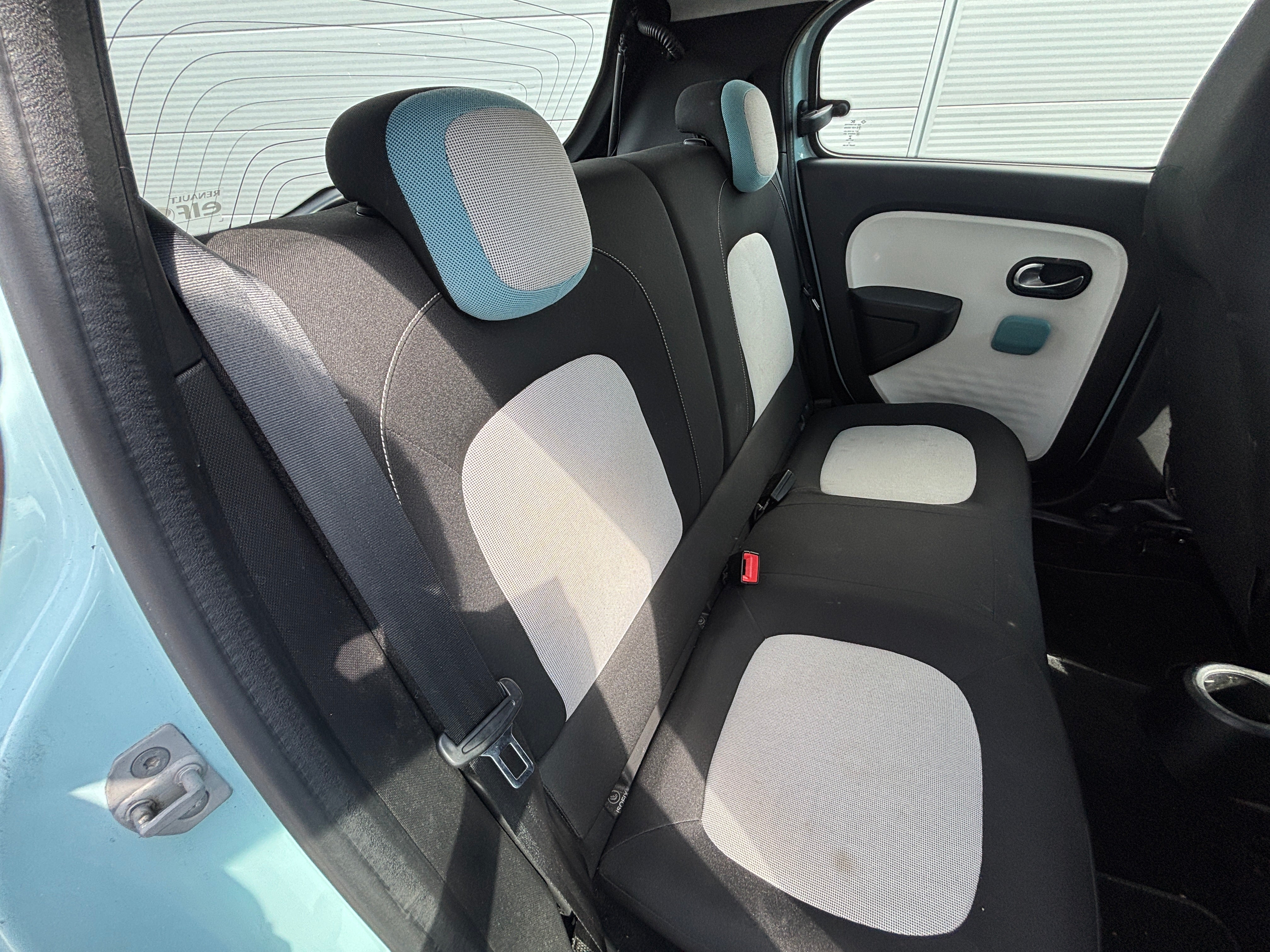 RENAULT Twingo III 1.0 SCe 75cv RENAULT Twingo III 1.0 SCe 75cv