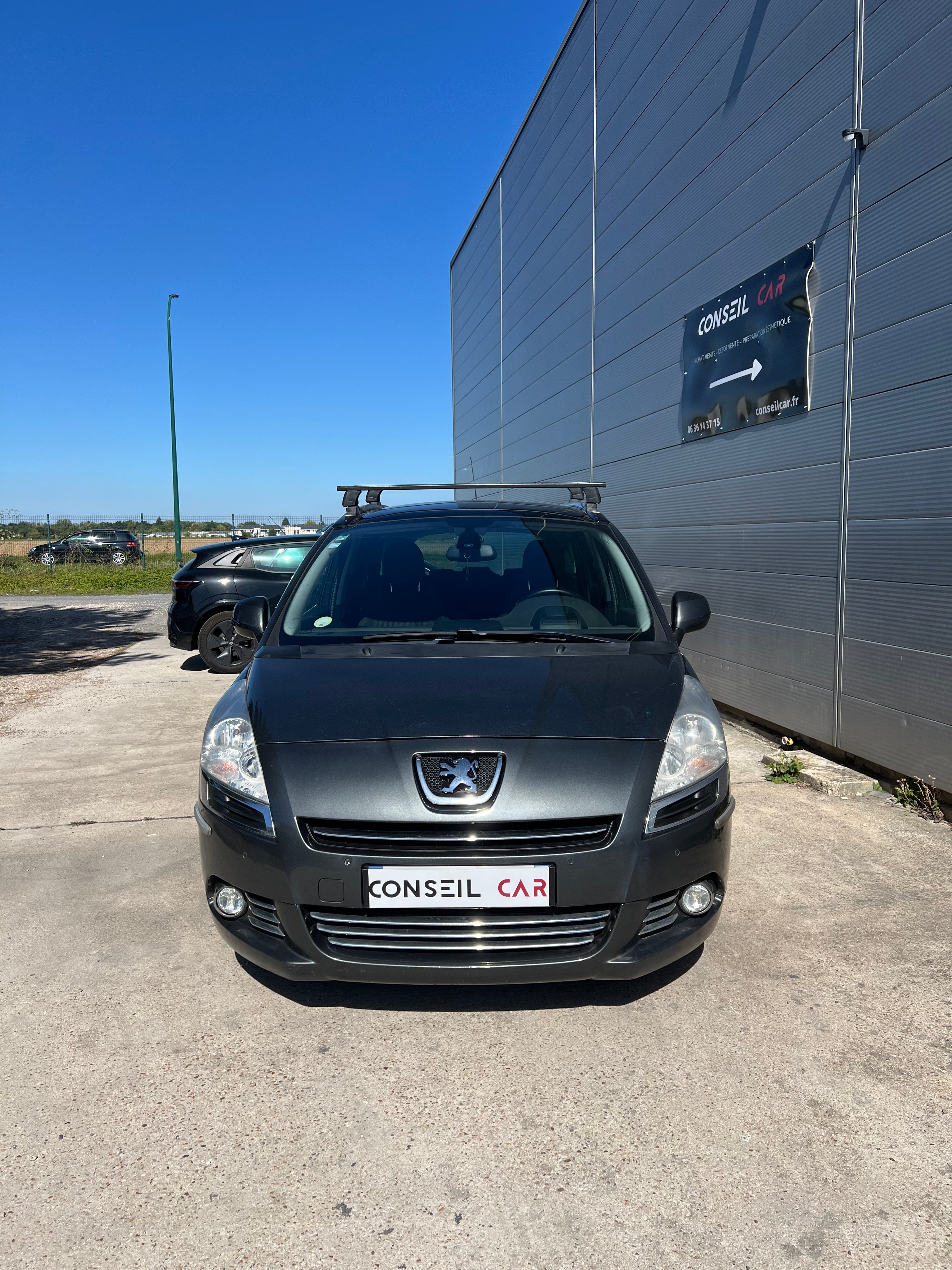 Peugeot 5008 1.6 HDi ALLURE Peugeot 5008 1.6 HDi ALLURE