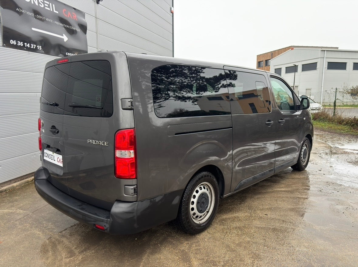 Toyota Proace 1.5D 120CH 9 places Toyota Proace 1.5D 120CH 9 places