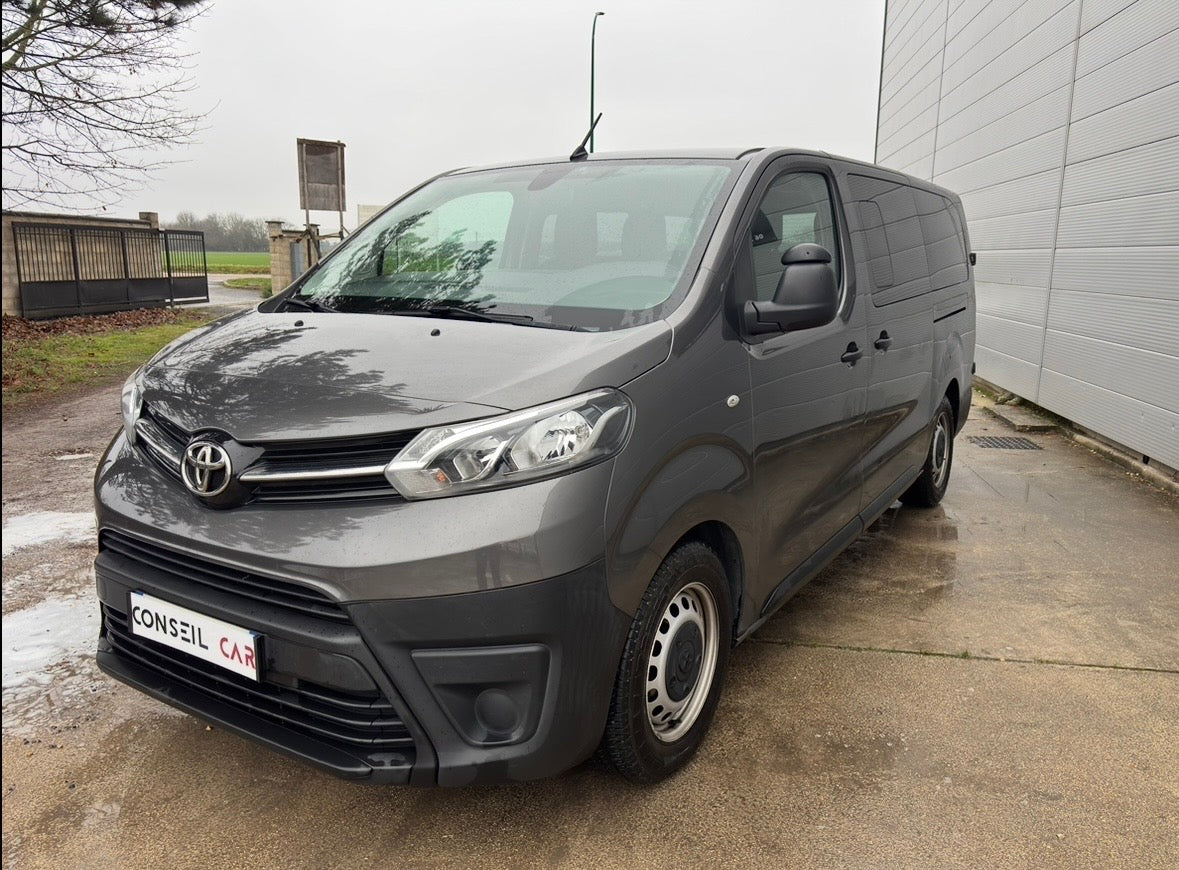 Toyota Proace 1.5D 120CH 9 places Toyota Proace 1.5D 120CH 9 places