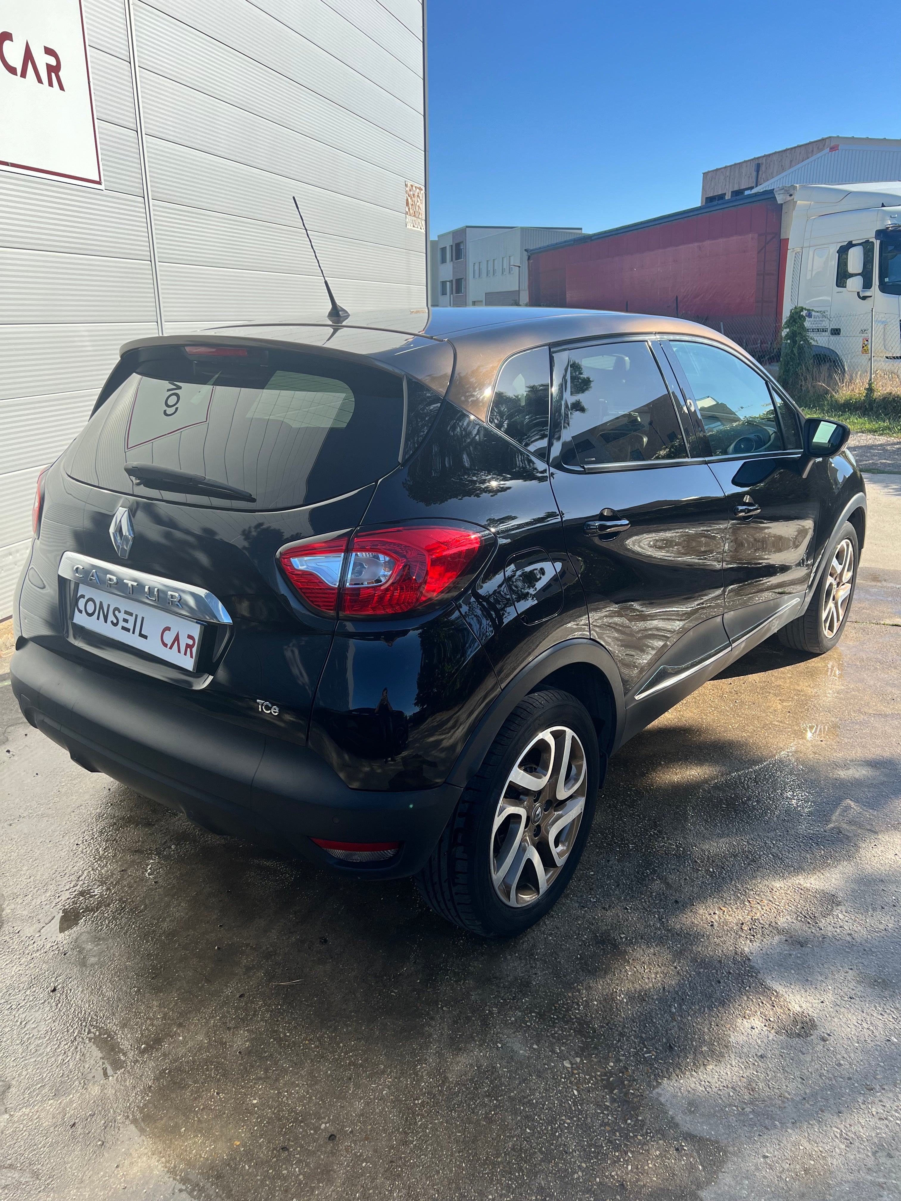 Renault Captur 1.2 TCE 120CH Hypnotic Renault Captur 1.2 TCE 120CH Hypnotic