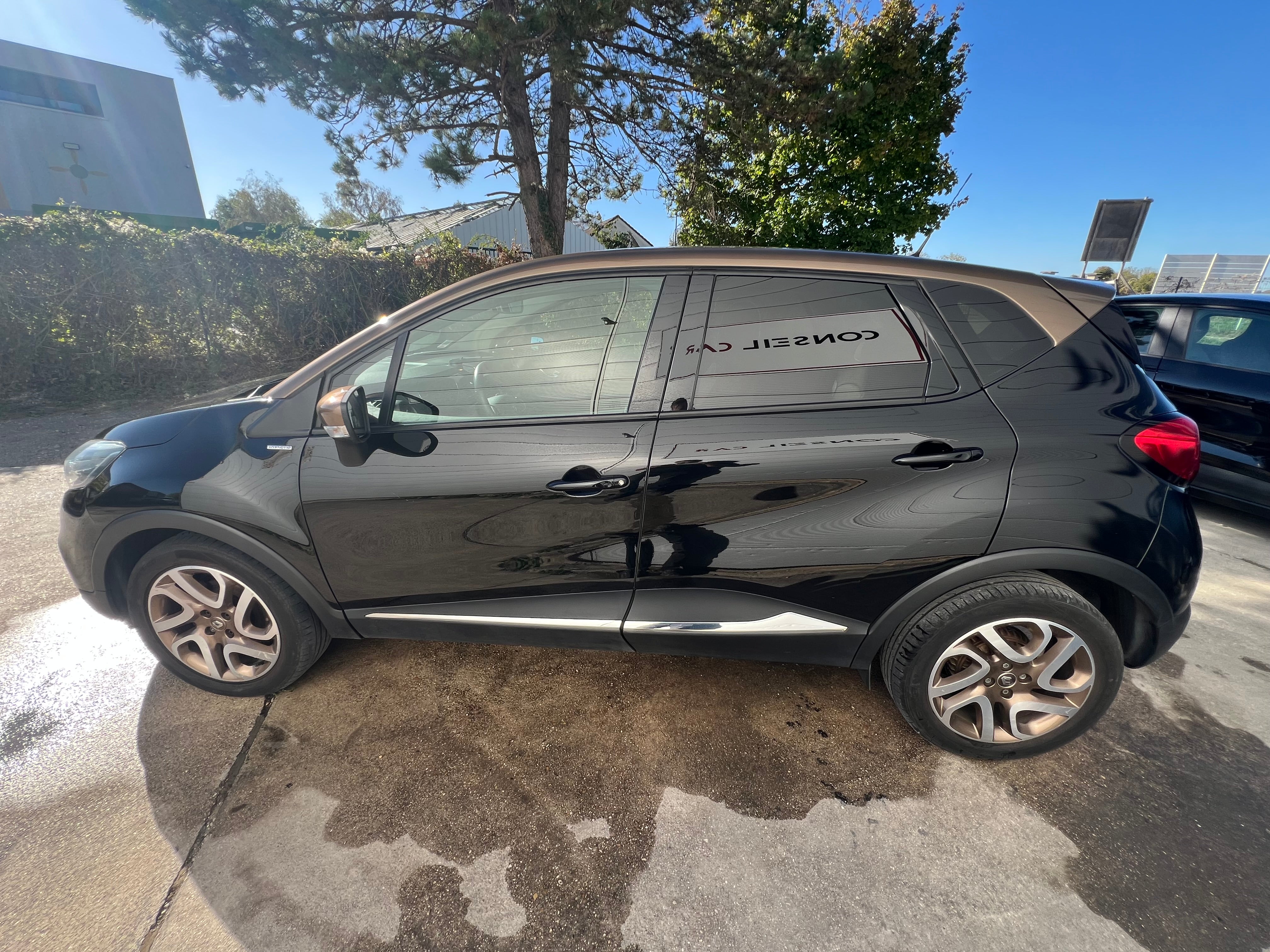 Renault Captur 1.2 TCE 120CH Hypnotic Renault Captur 1.2 TCE 120CH Hypnotic