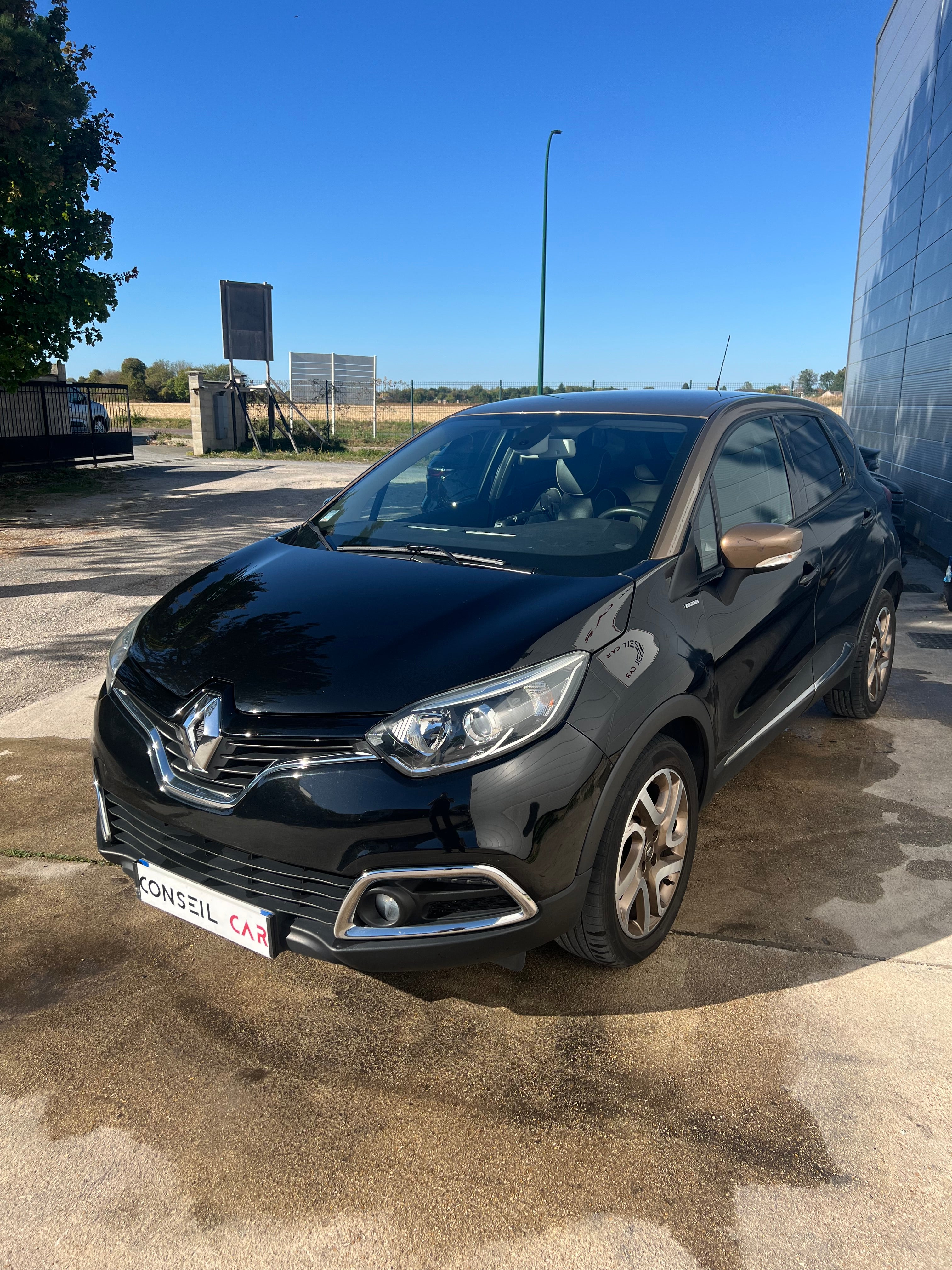 Renault Captur 1.2 TCE 120CH Hypnotic Renault Captur 1.2 TCE 120CH Hypnotic