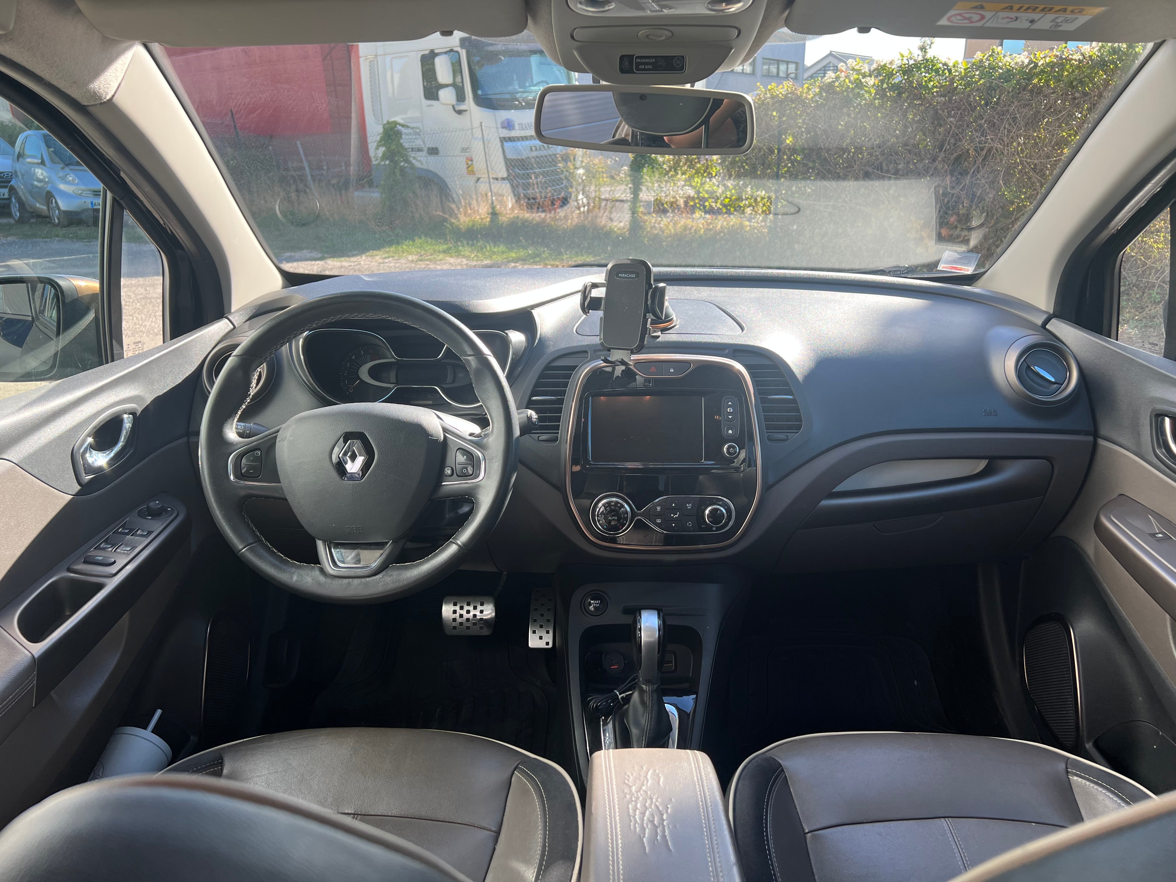 Renault Captur 1.2 TCE 120CH Hypnotic Renault Captur 1.2 TCE 120CH Hypnotic