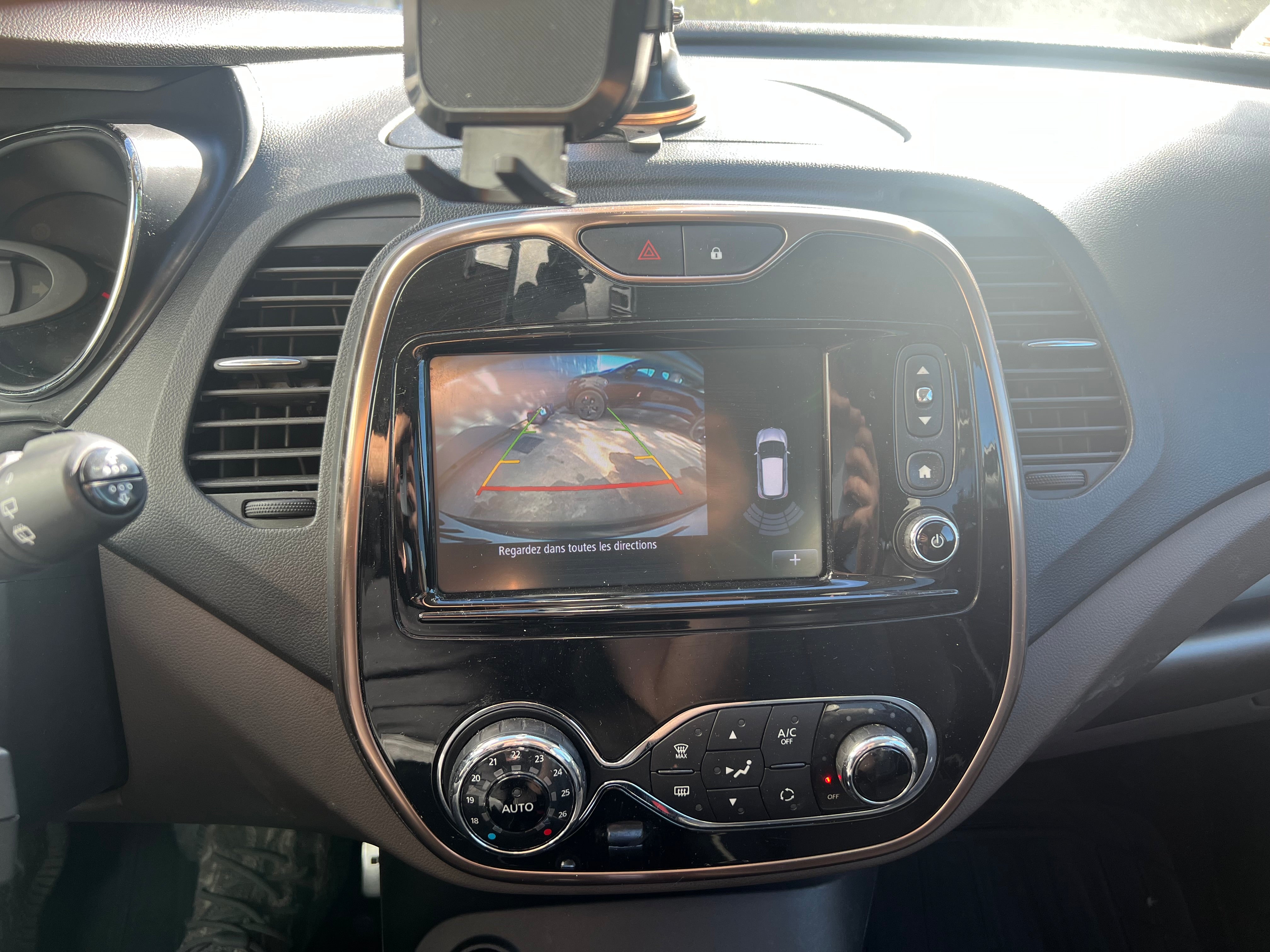 Renault Captur 1.2 TCE 120CH Hypnotic Renault Captur 1.2 TCE 120CH Hypnotic