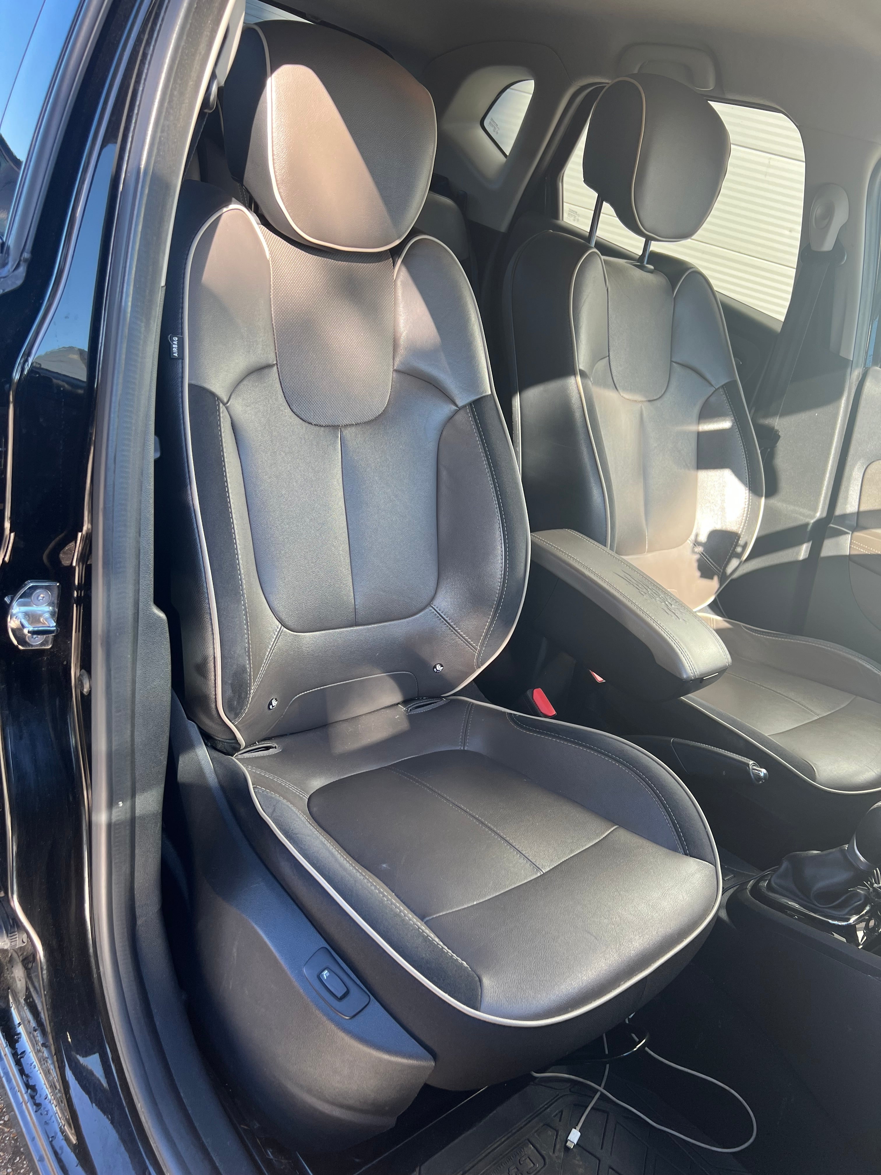 Renault Captur 1.2 TCE 120CH Hypnotic Renault Captur 1.2 TCE 120CH Hypnotic
