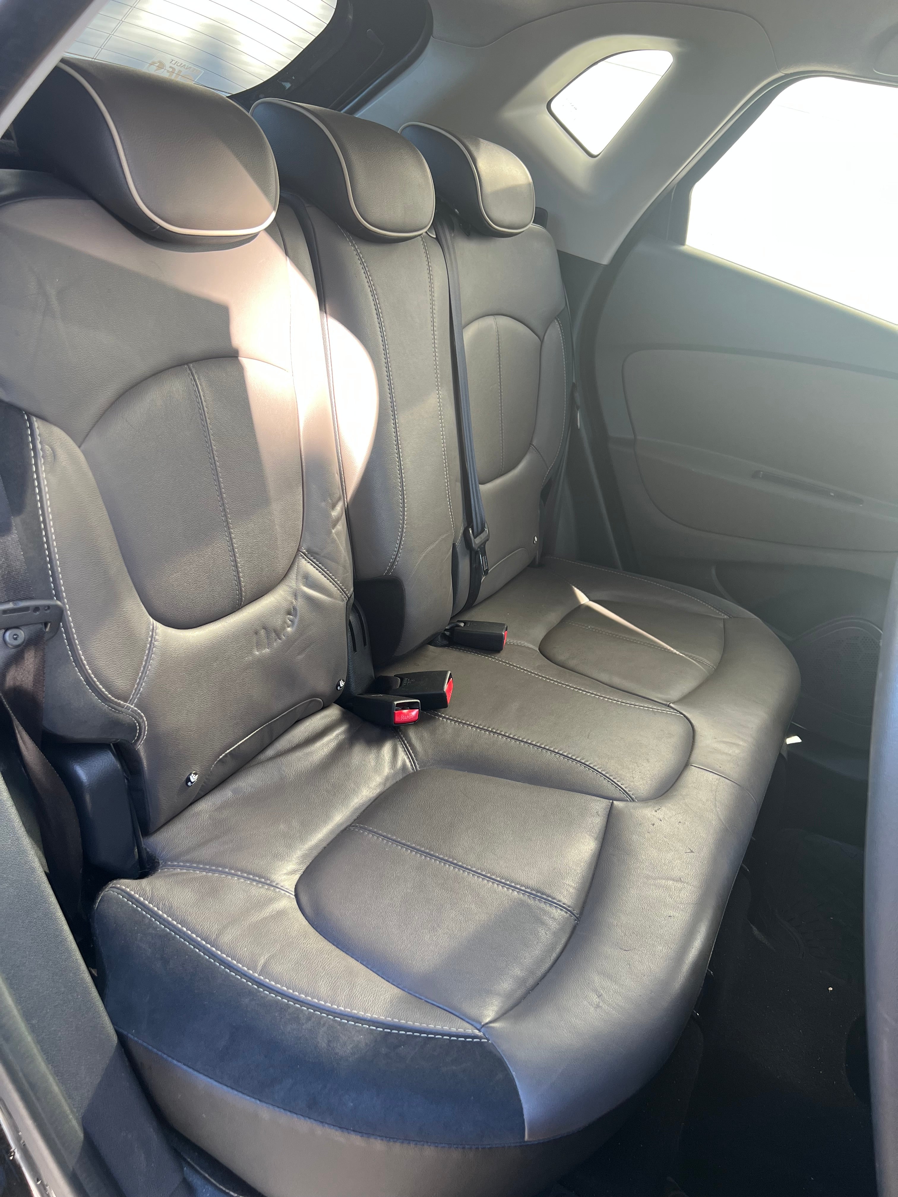 Renault Captur 1.2 TCE 120CH Hypnotic Renault Captur 1.2 TCE 120CH Hypnotic
