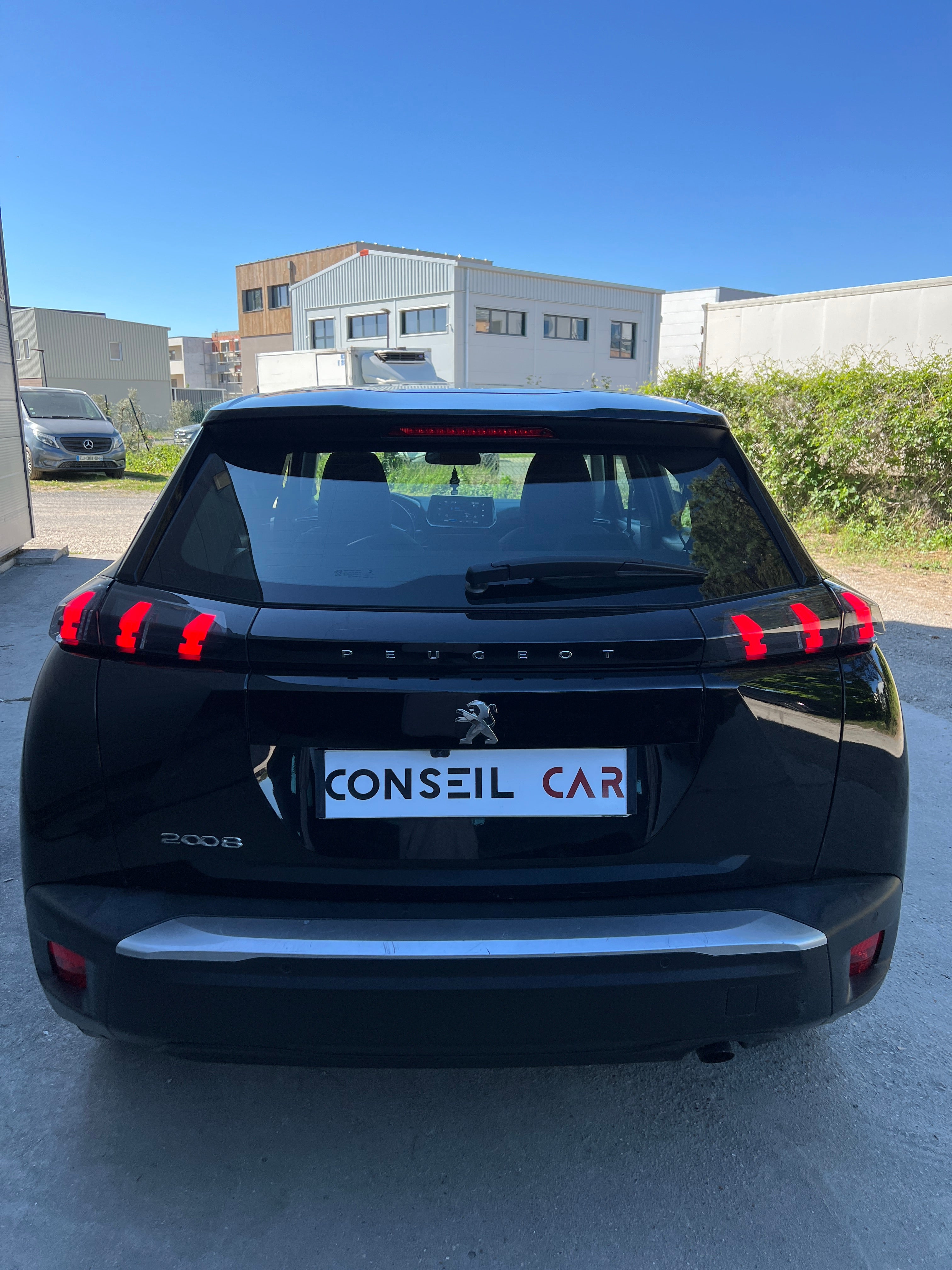 Peugeot 2008 1.2 PureTech 100CH Peugeot 2008 1.2 PureTech 100CH