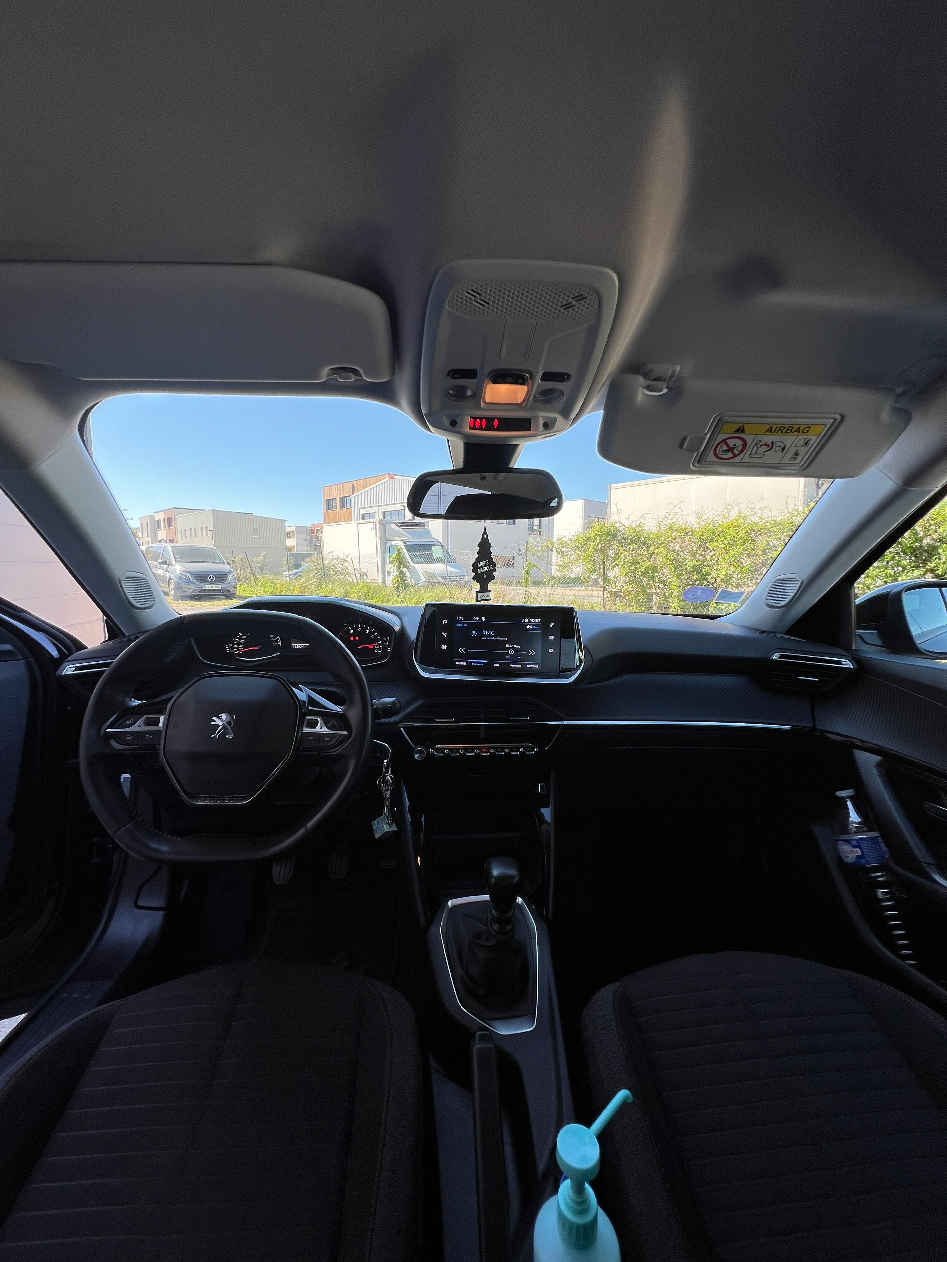 Peugeot 2008 1.2 PureTech 100CH Peugeot 2008 1.2 PureTech 100CH