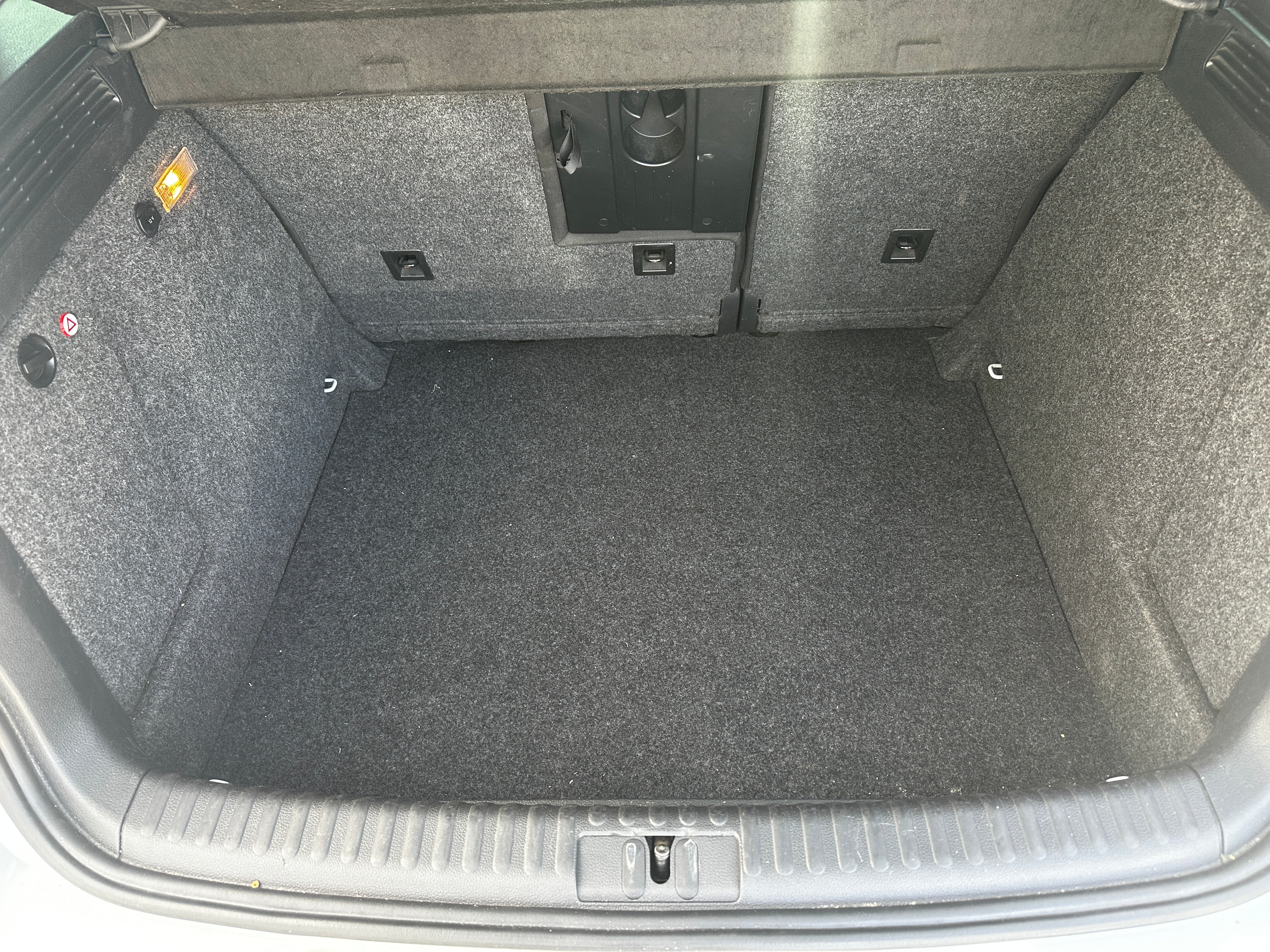 Volkswagen Tiguan 2.0 TDI 110 BLUEMOTION LOUNGE Volkswagen Tiguan 2.0 TDI 110 BLUEMOTION LOUNGE