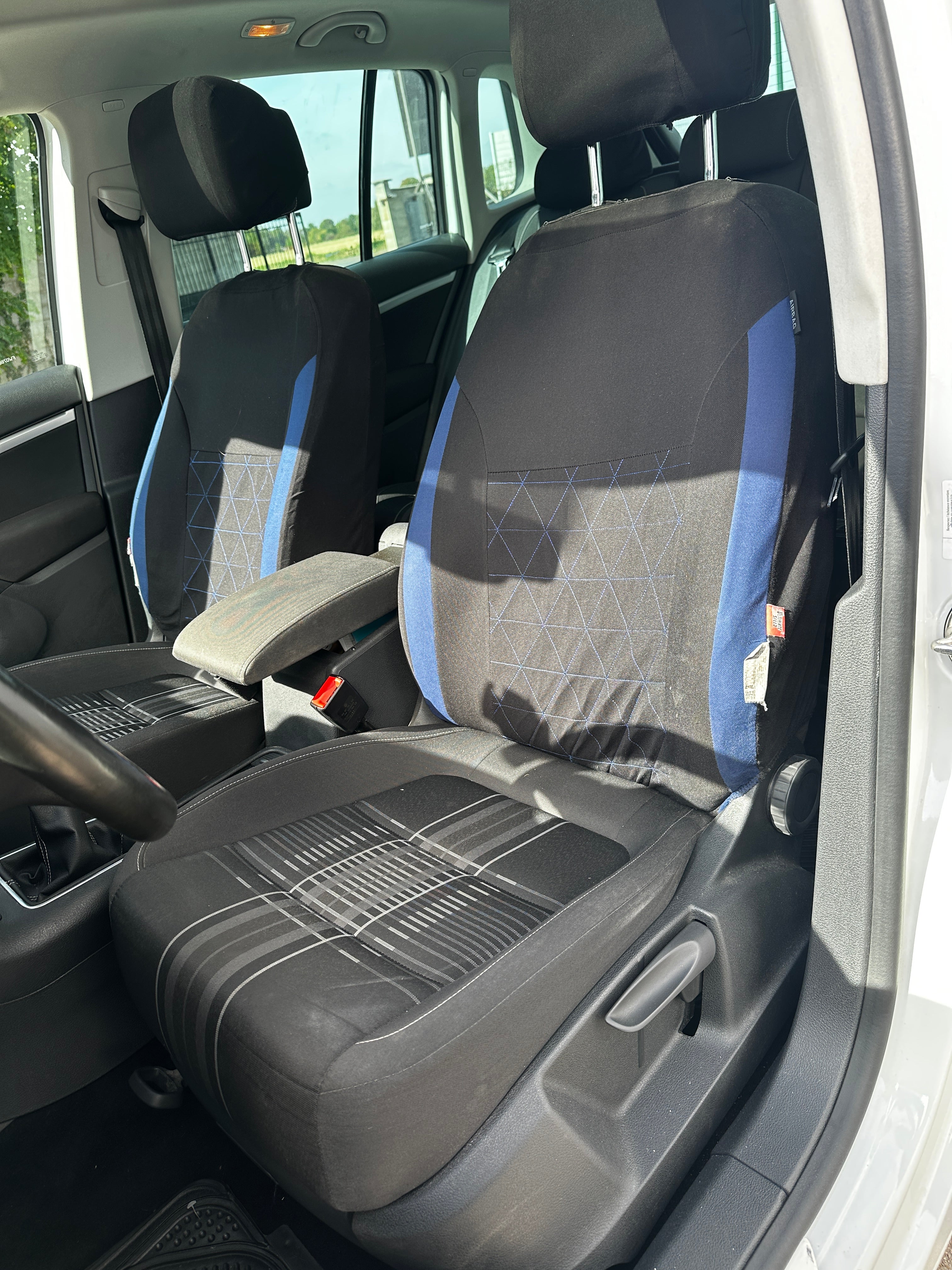 Volkswagen Tiguan 2.0 TDI 110 BLUEMOTION LOUNGE Volkswagen Tiguan 2.0 TDI 110 BLUEMOTION LOUNGE