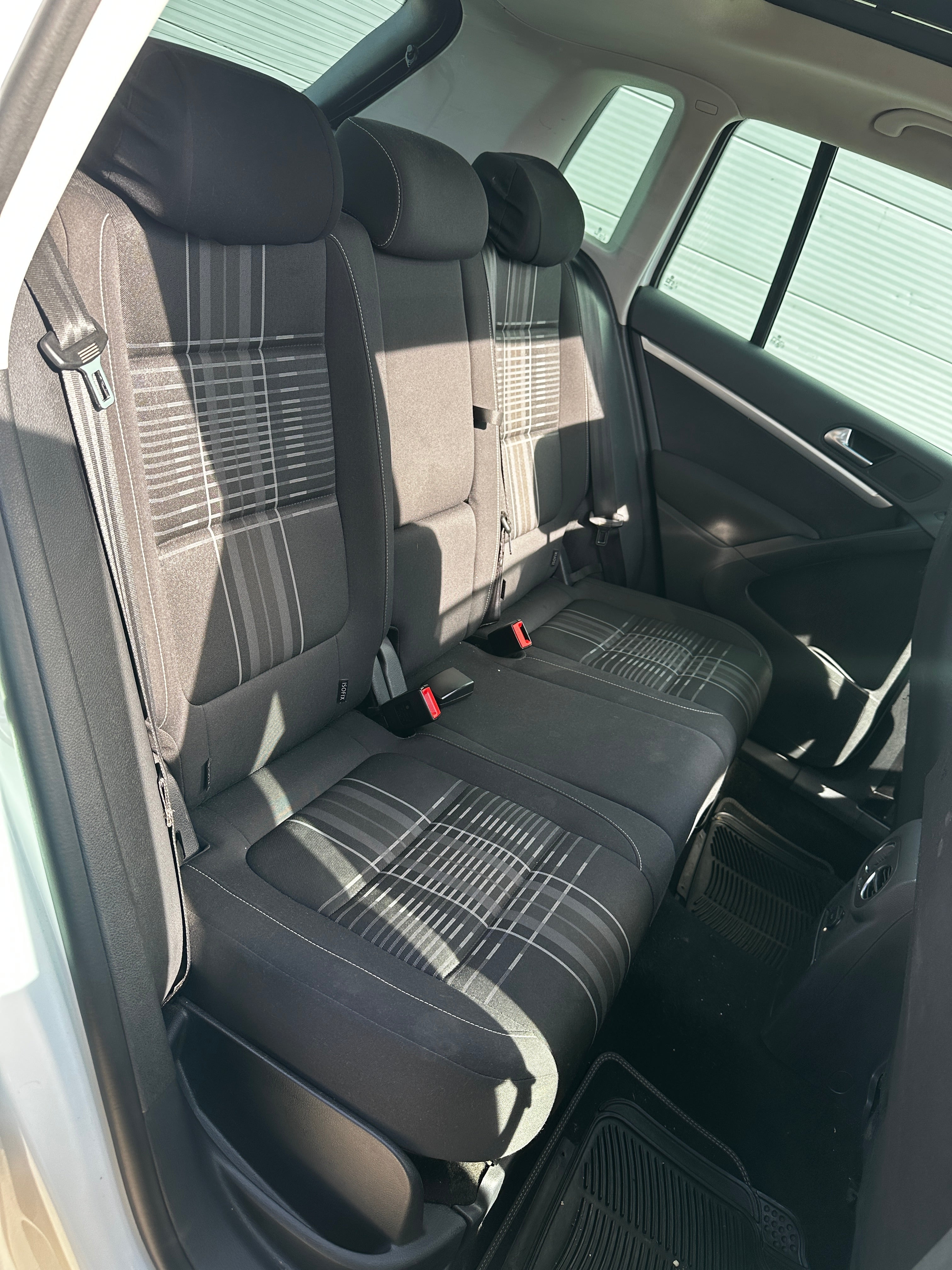 Volkswagen Tiguan 2.0 TDI 110 BLUEMOTION LOUNGE Volkswagen Tiguan 2.0 TDI 110 BLUEMOTION LOUNGE