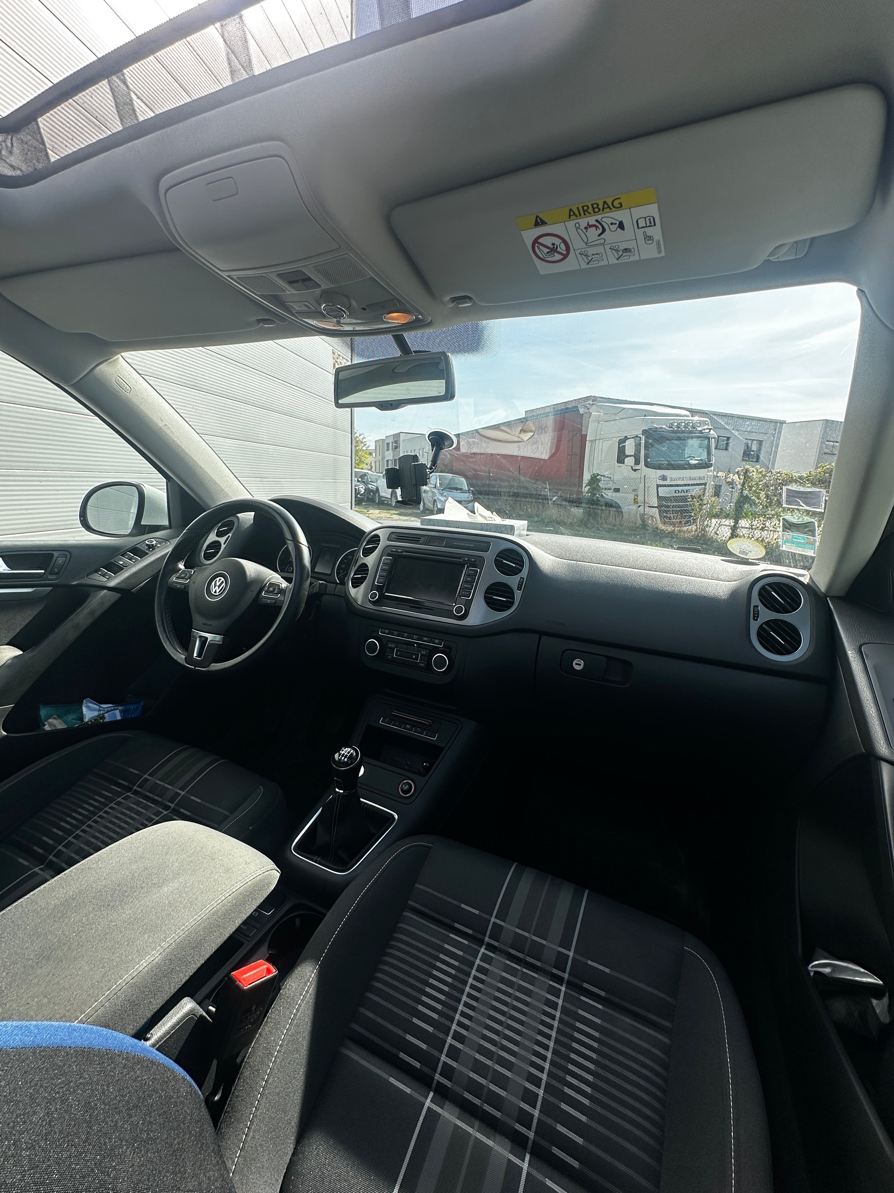 Volkswagen Tiguan 2.0 TDI 110 BLUEMOTION LOUNGE Volkswagen Tiguan 2.0 TDI 110 BLUEMOTION LOUNGE