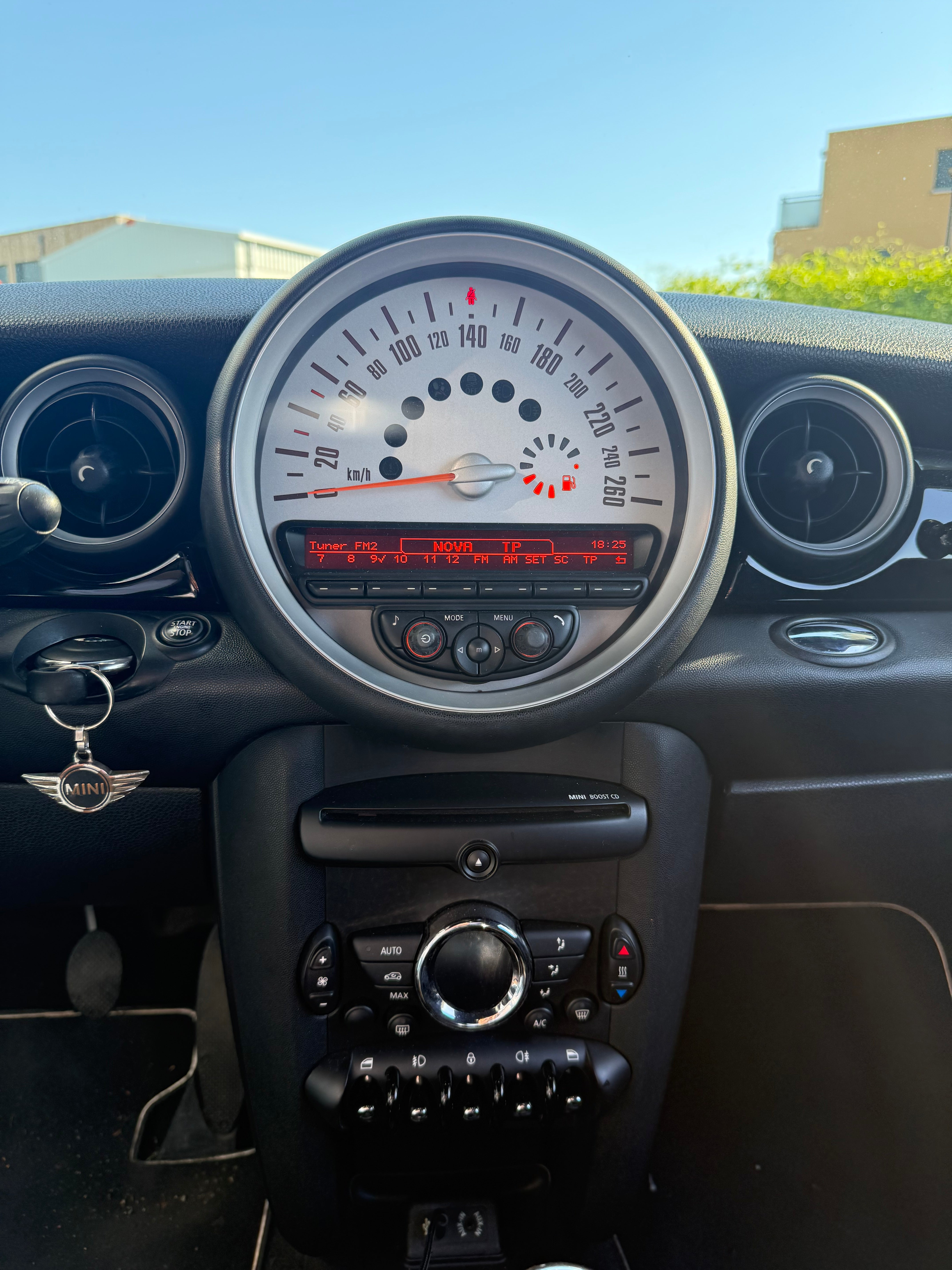 Mini MINI COOPER 1.6 120CH Mini MINI COOPER 1.6 120CH