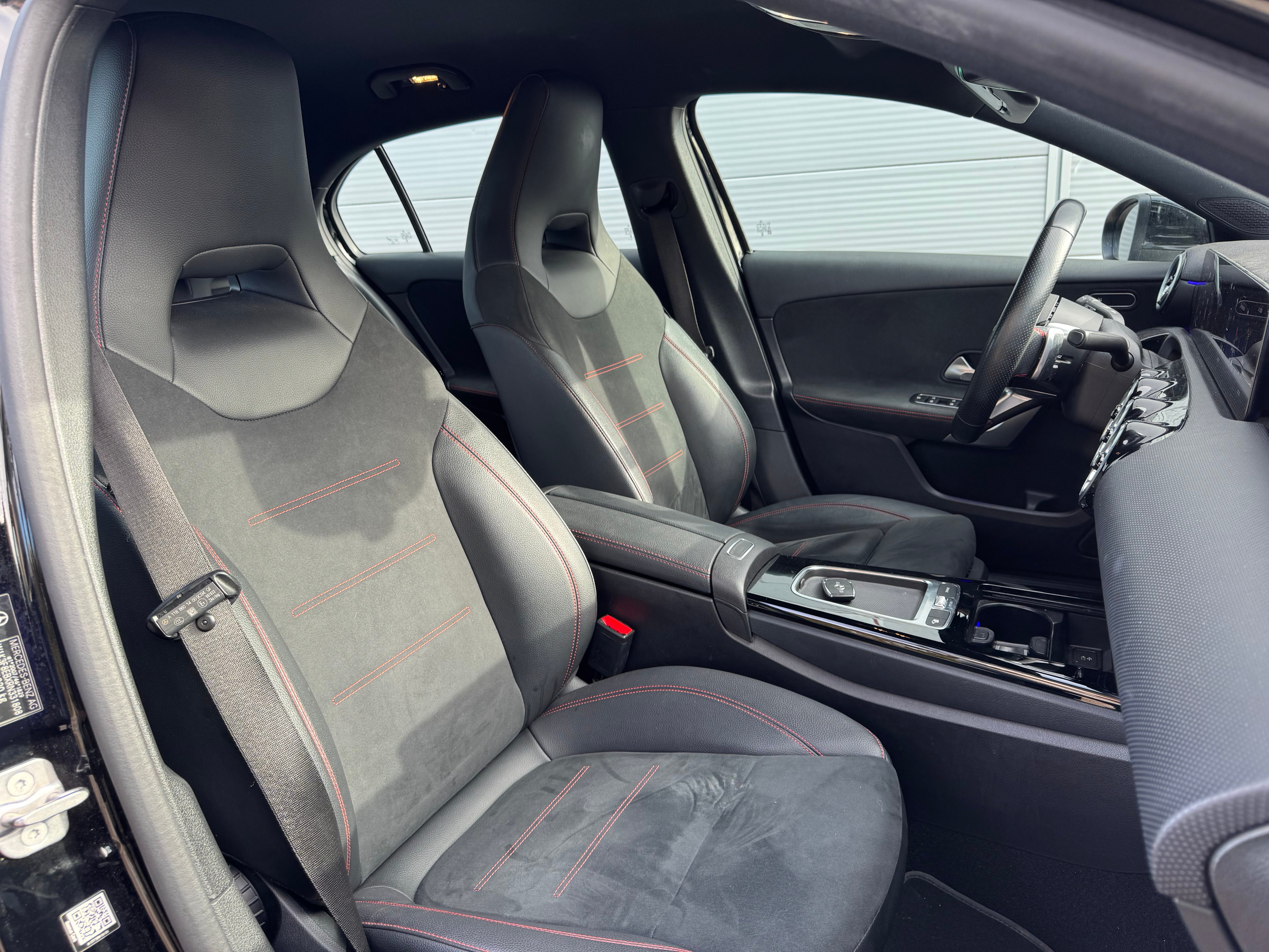 Mercedes Classe A 180 AMG LINE Mercedes Classe A 180 AMG LINE