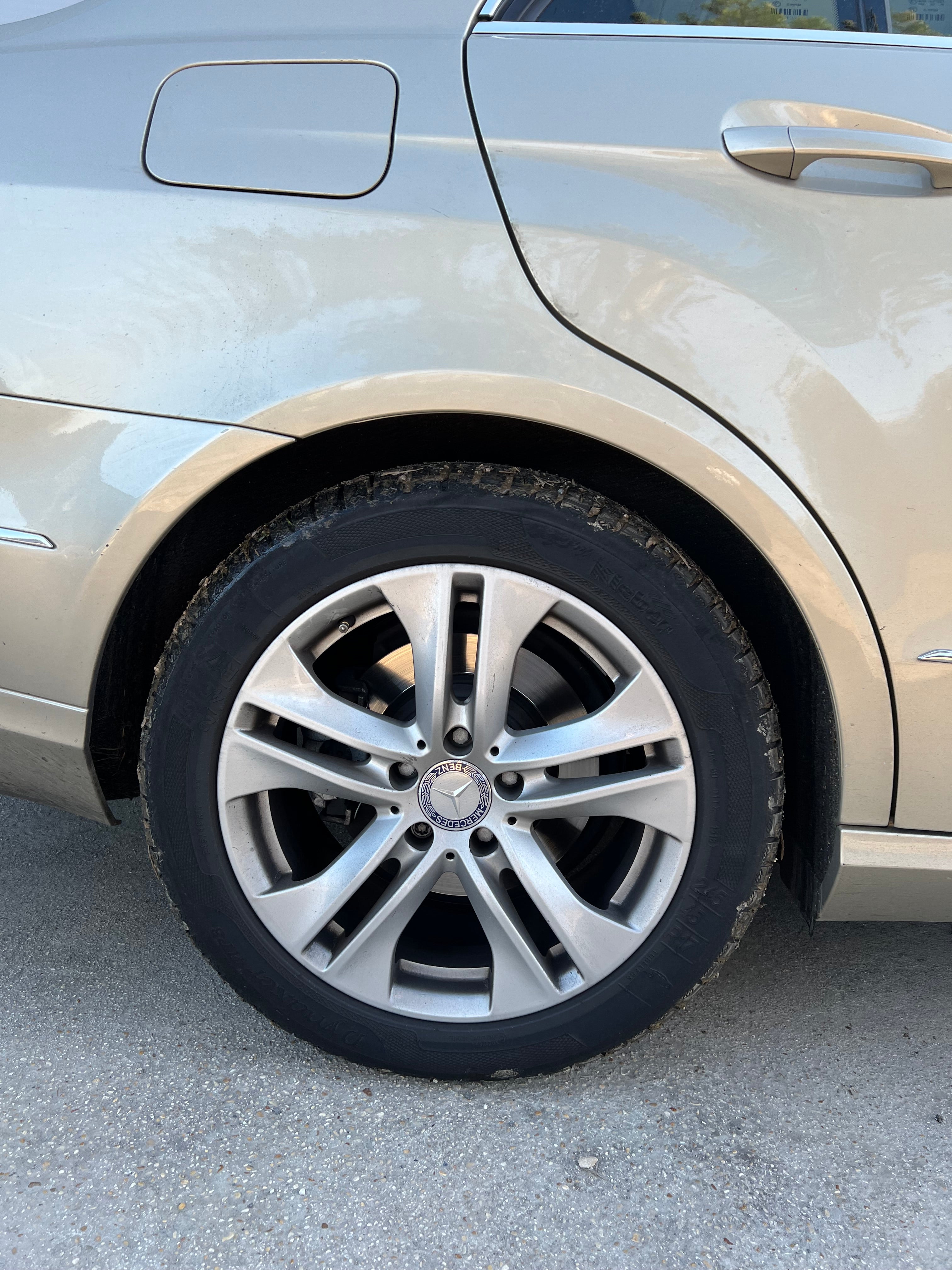 Mercedes Classe E 350D 3.0 V6 231ch 7G-TRONIC Mercedes Classe E 350D 3.0 V6 231ch 7G-TRONIC