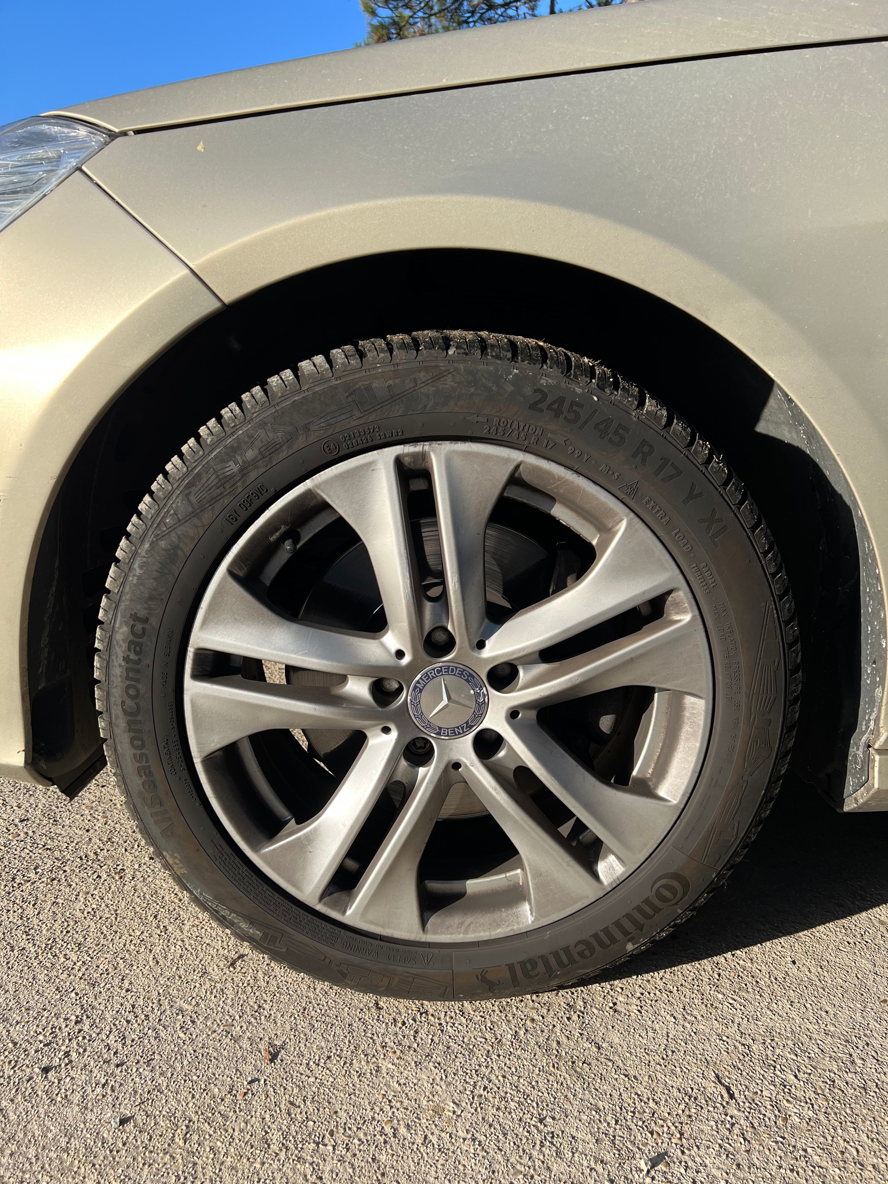 Mercedes Classe E 350D 3.0 V6 231ch 7G-TRONIC Mercedes Classe E 350D 3.0 V6 231ch 7G-TRONIC