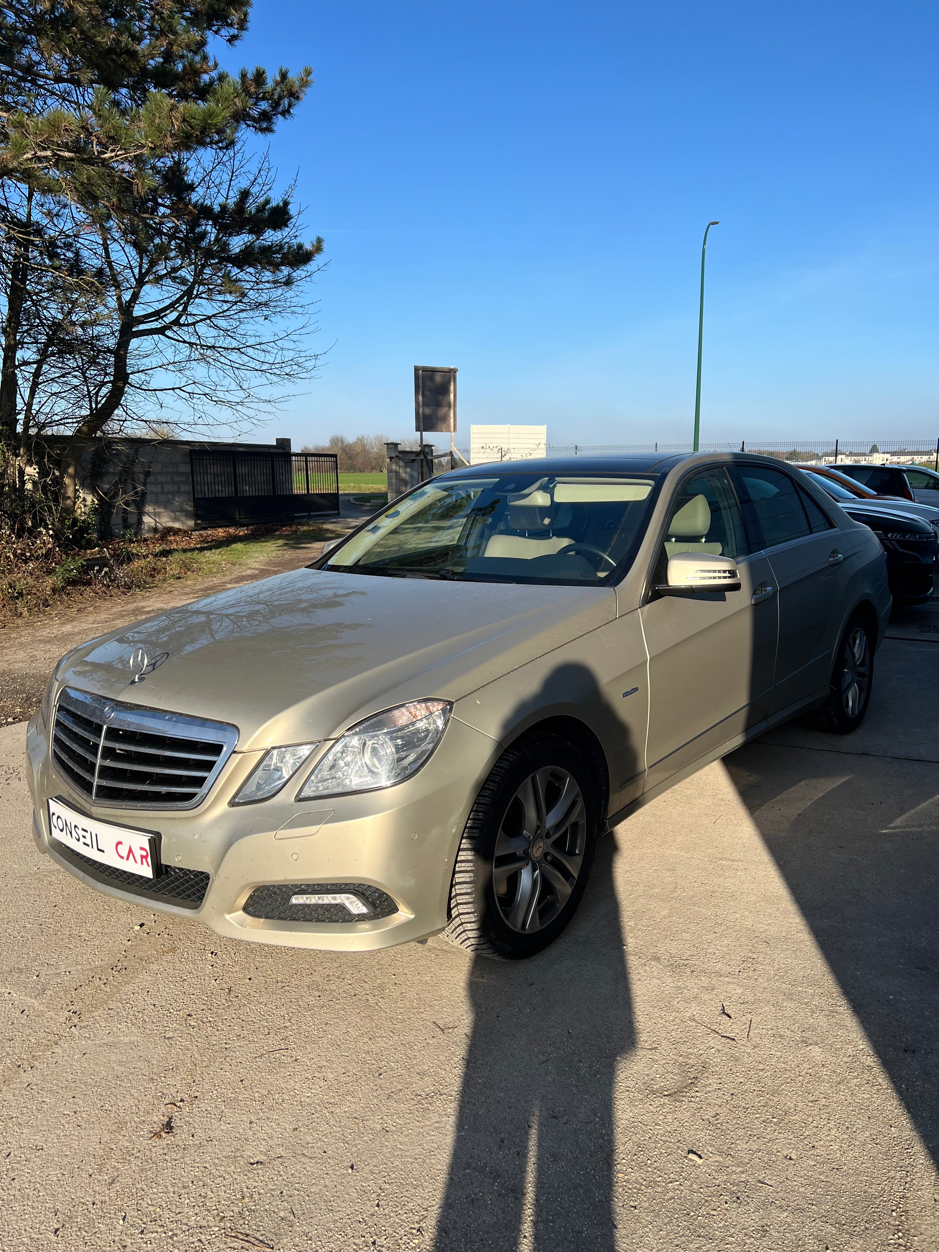 Mercedes Classe E 350D 3.0 V6 231ch 7G-TRONIC Mercedes Classe E 350D 3.0 V6 231ch 7G-TRONIC