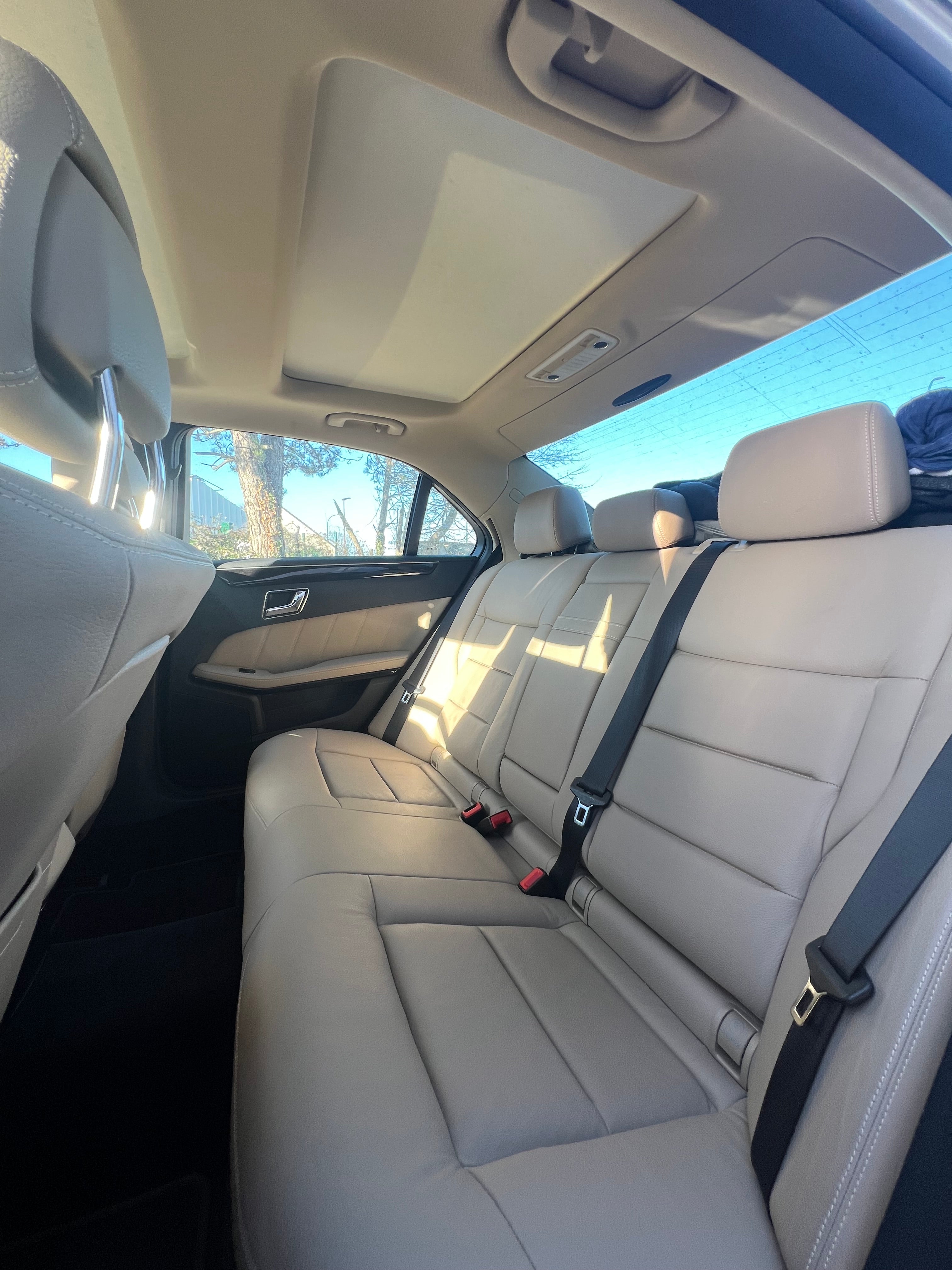 Mercedes Classe E 350D 3.0 V6 231ch 7G-TRONIC Mercedes Classe E 350D 3.0 V6 231ch 7G-TRONIC