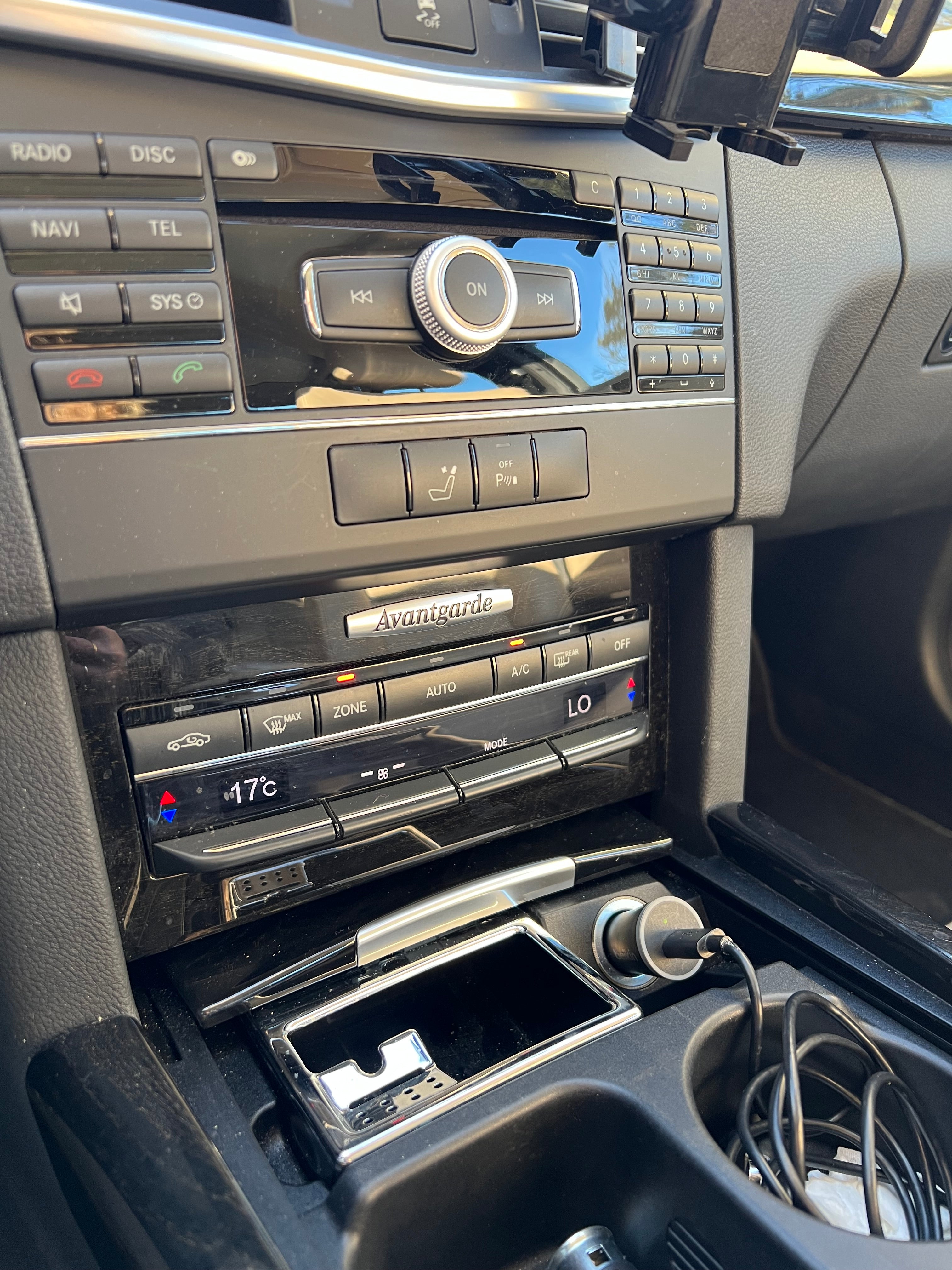 Mercedes Classe E 350D 3.0 V6 231ch 7G-TRONIC Mercedes Classe E 350D 3.0 V6 231ch 7G-TRONIC