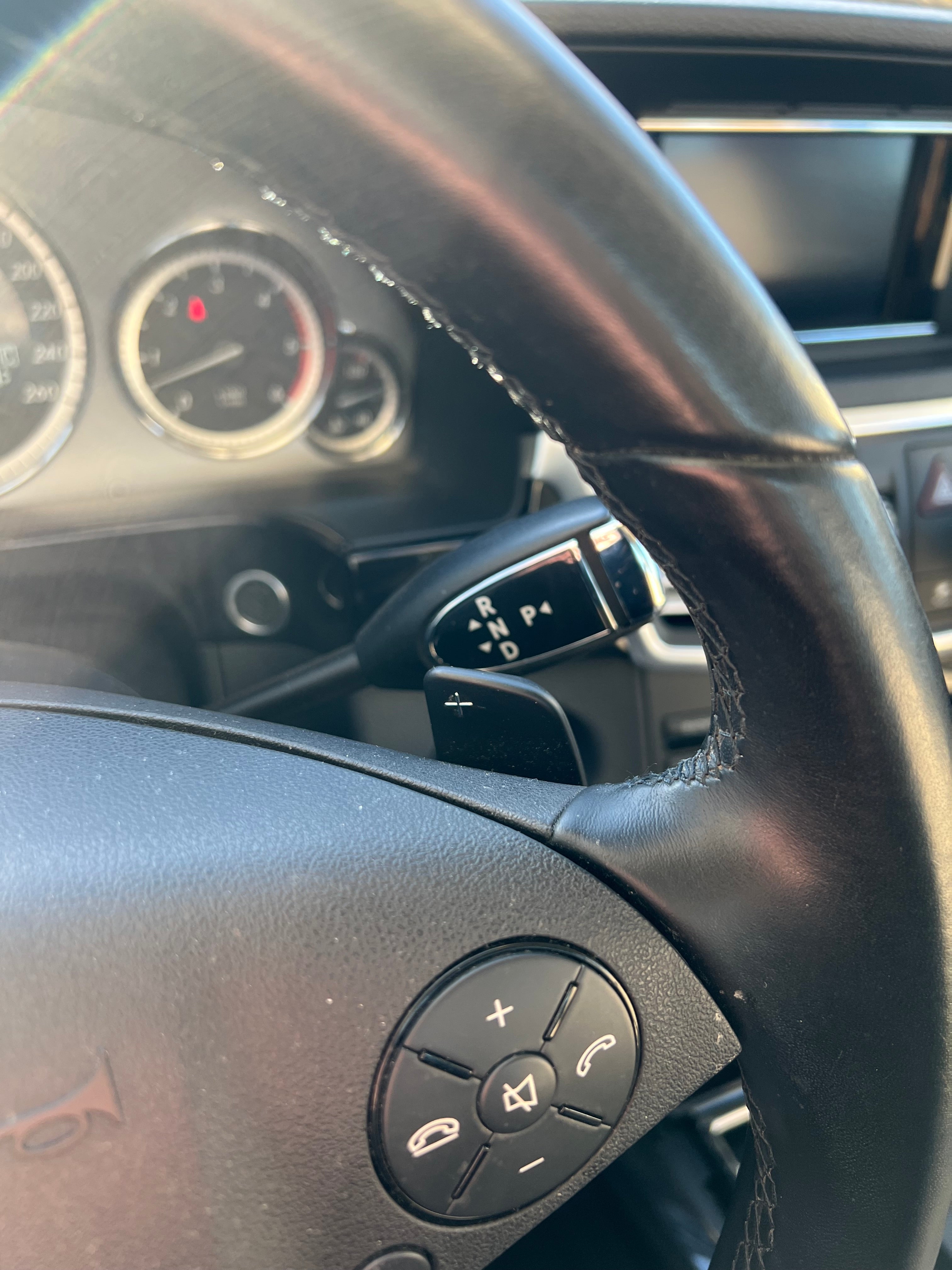 Mercedes Classe E 350D 3.0 V6 231ch 7G-TRONIC Mercedes Classe E 350D 3.0 V6 231ch 7G-TRONIC