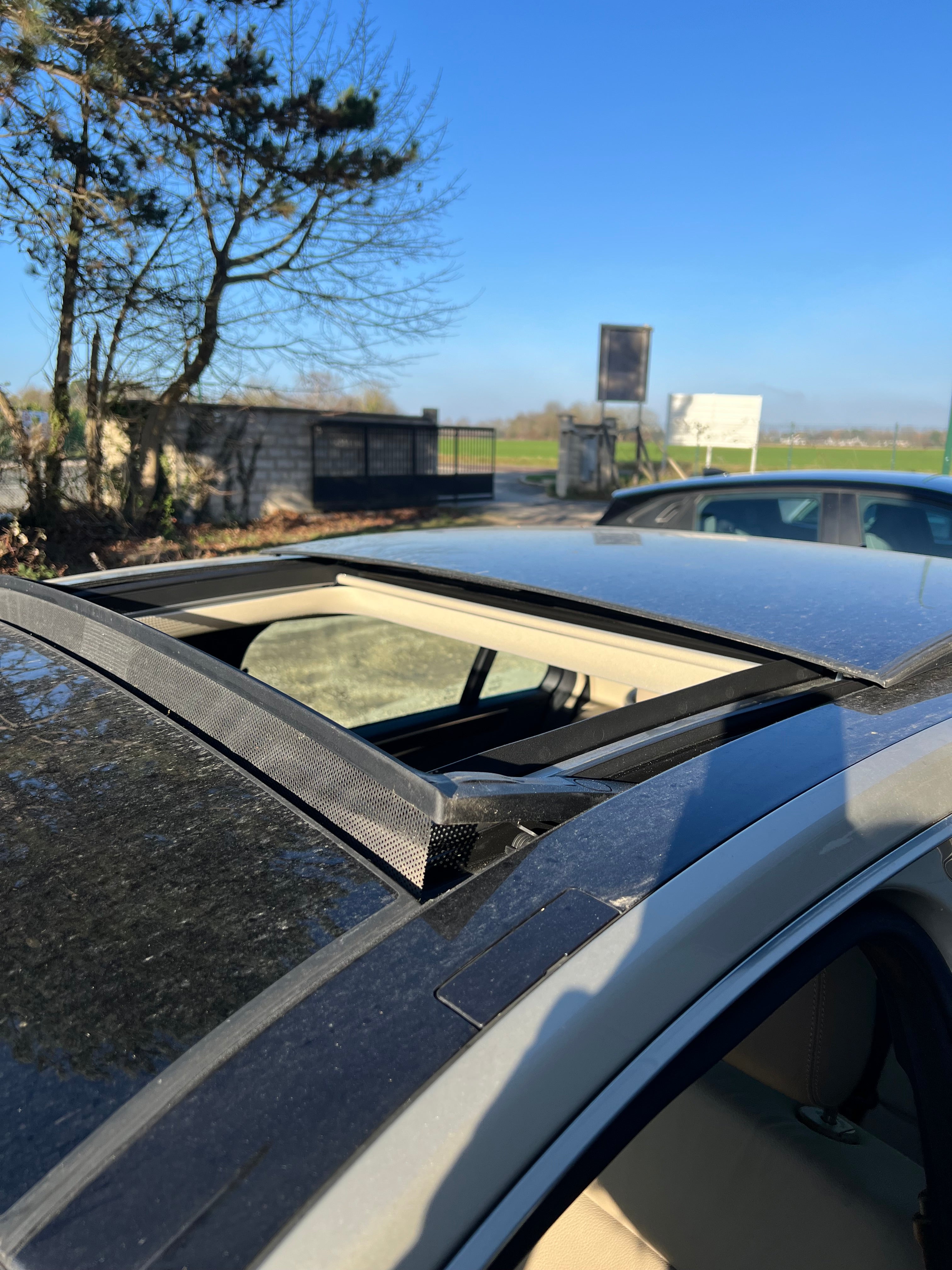 Mercedes Classe E 350D 3.0 V6 231ch 7G-TRONIC Mercedes Classe E 350D 3.0 V6 231ch 7G-TRONIC