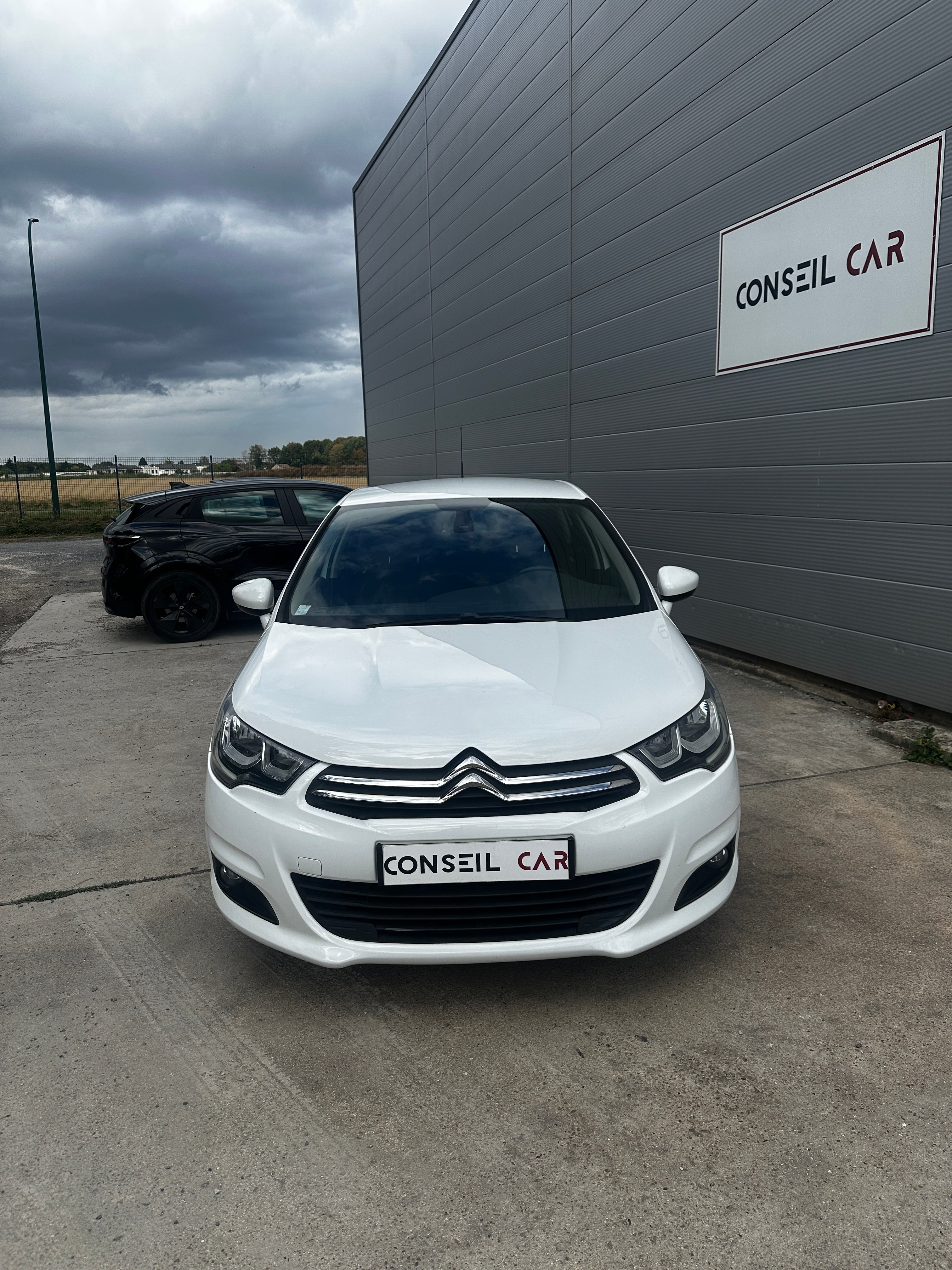 Citroën C4 1.6 HDI 100CH Citroën C4 1.6 HDI 100CH
