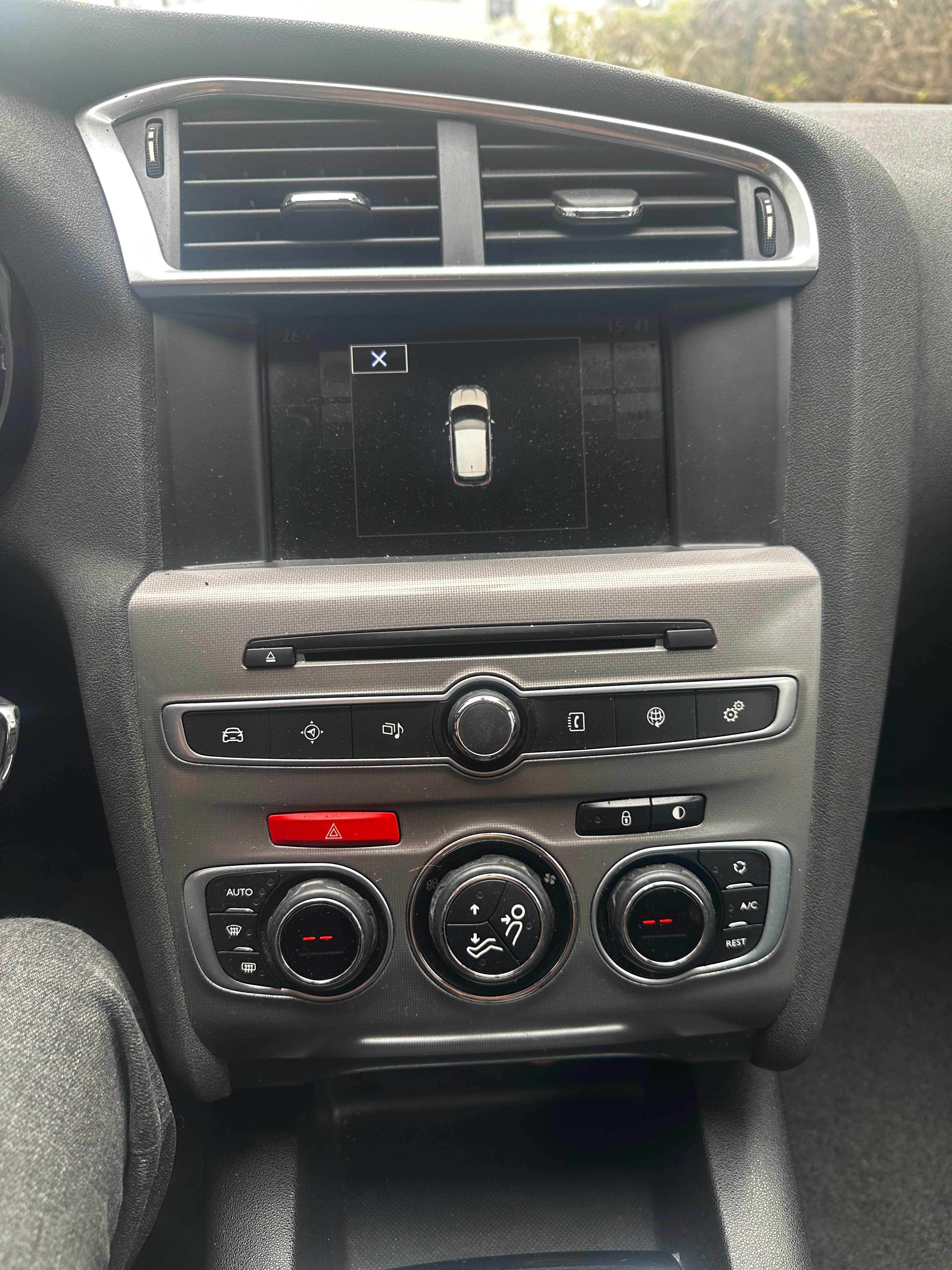 Citroën C4 1.6 HDI 100CH Citroën C4 1.6 HDI 100CH