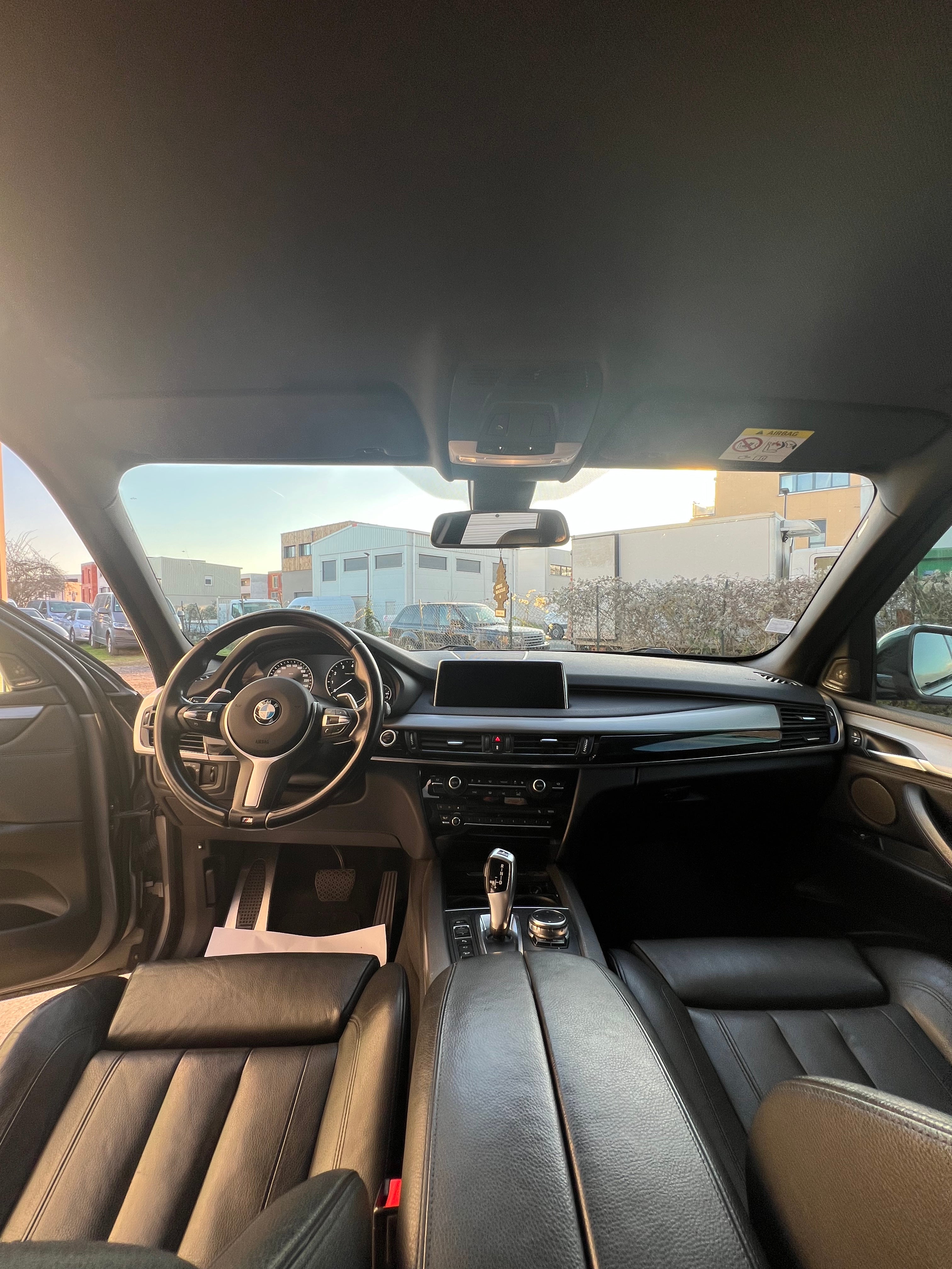 BMW X5 3.0 40E PACK M 313CH BMW X5 3.0 40E PACK M 313CH