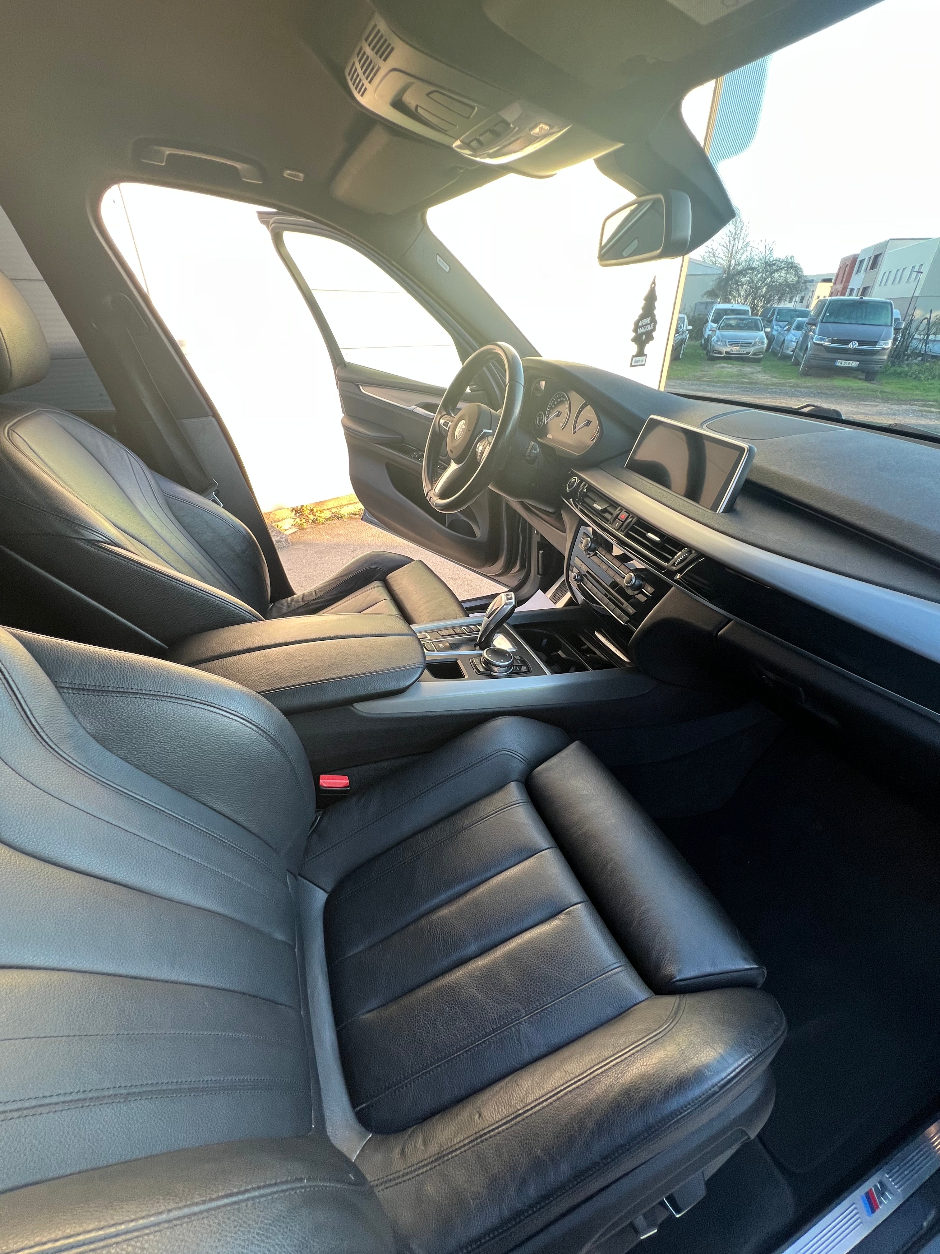 BMW X5 3.0 40E PACK M 313CH BMW X5 3.0 40E PACK M 313CH