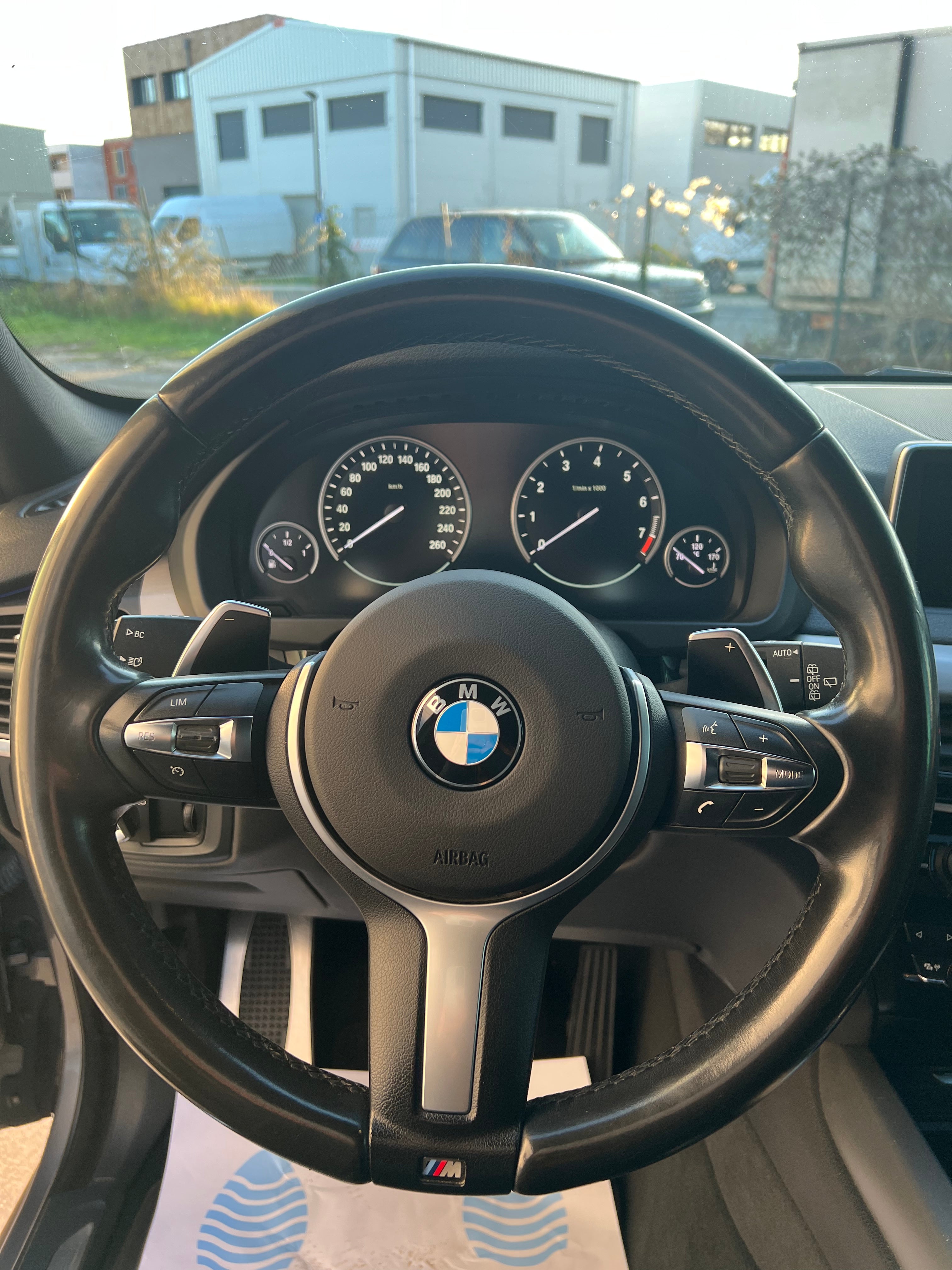 BMW X5 3.0 40E PACK M 313CH BMW X5 3.0 40E PACK M 313CH