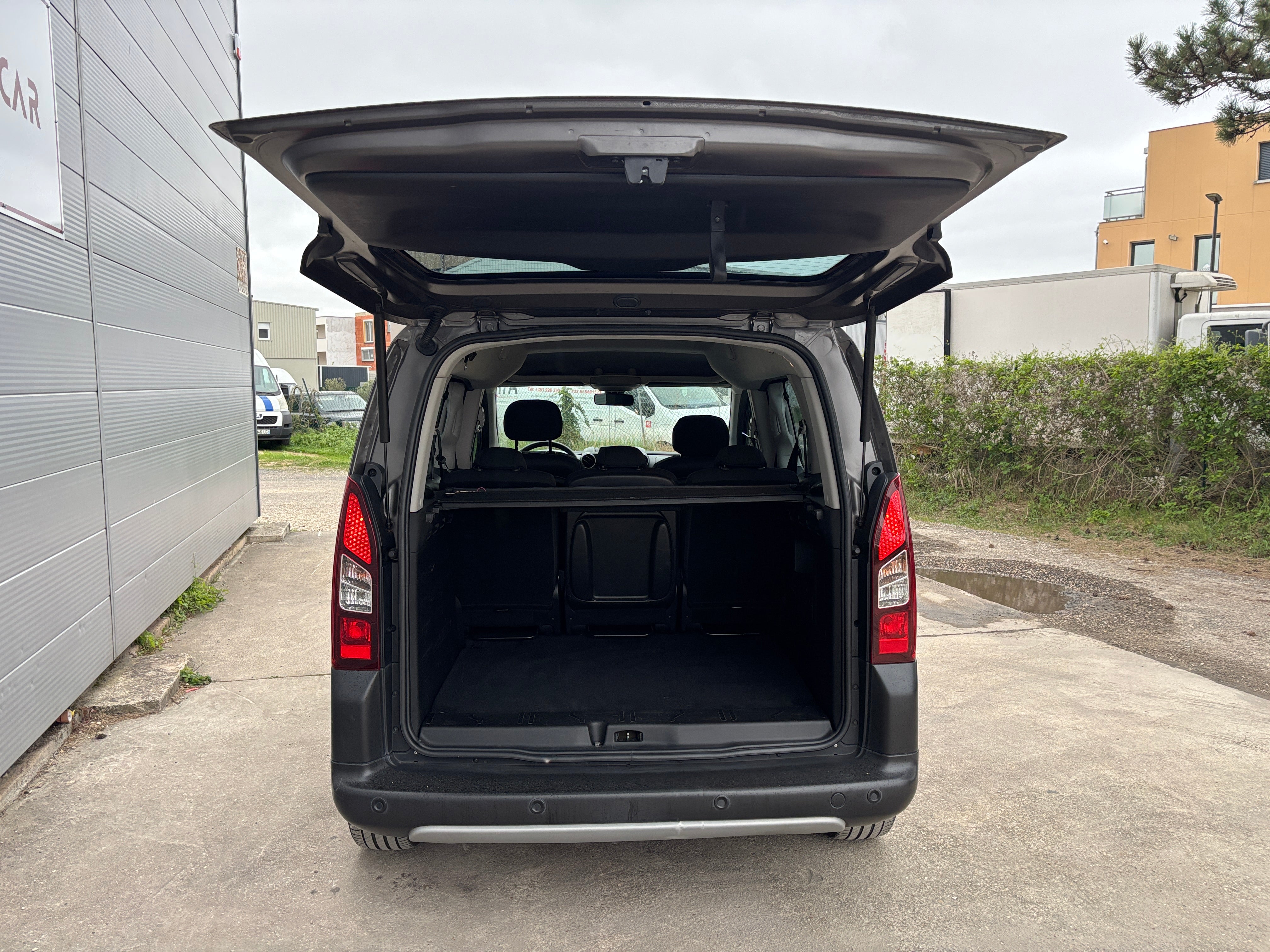 Peugeot Partner Teepee 1.2 PureTech 110CH Peugeot Partner Teepee 1.2 PureTech 110CH