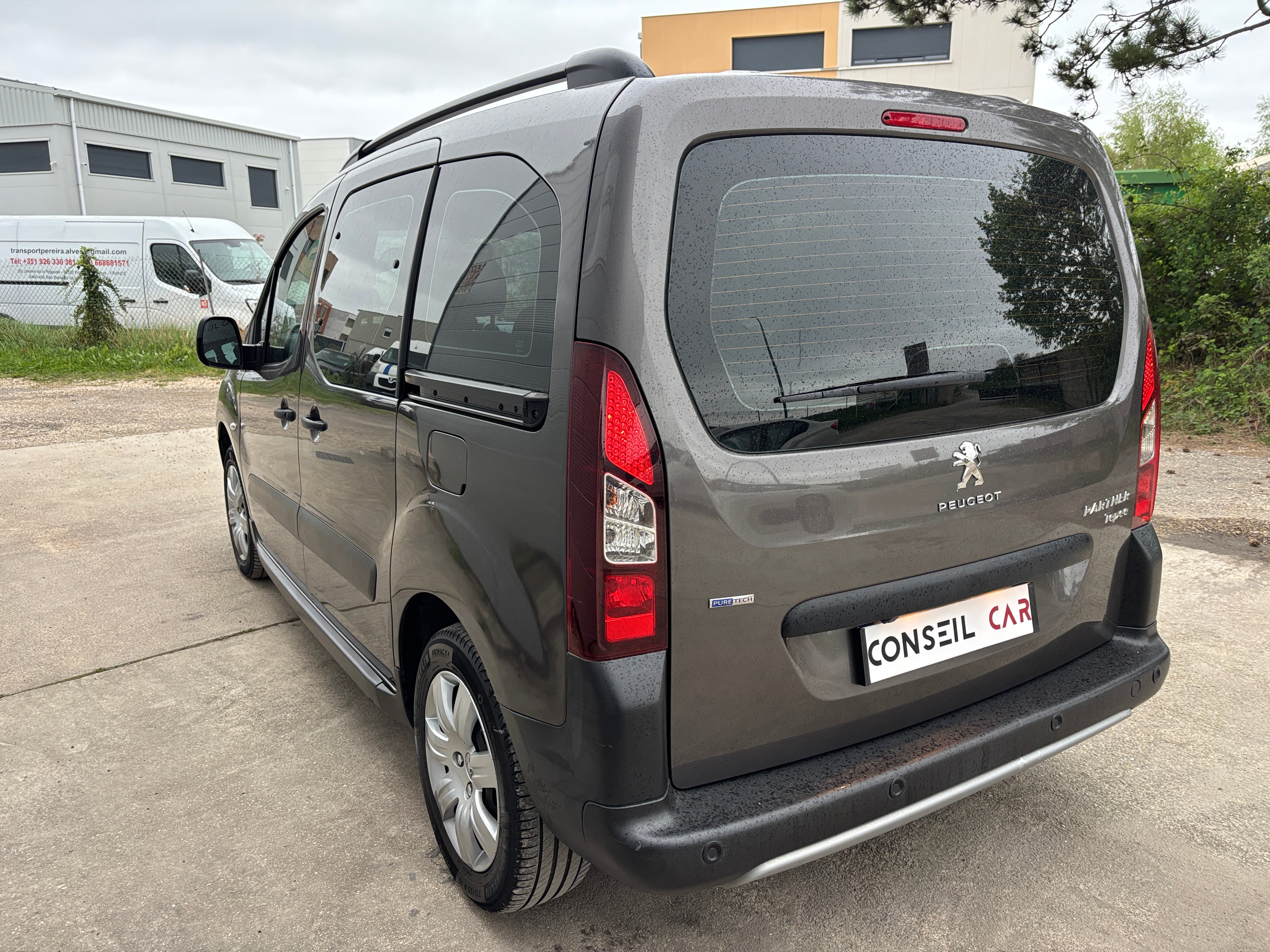Peugeot Partner Teepee 1.2 PureTech 110CH Peugeot Partner Teepee 1.2 PureTech 110CH