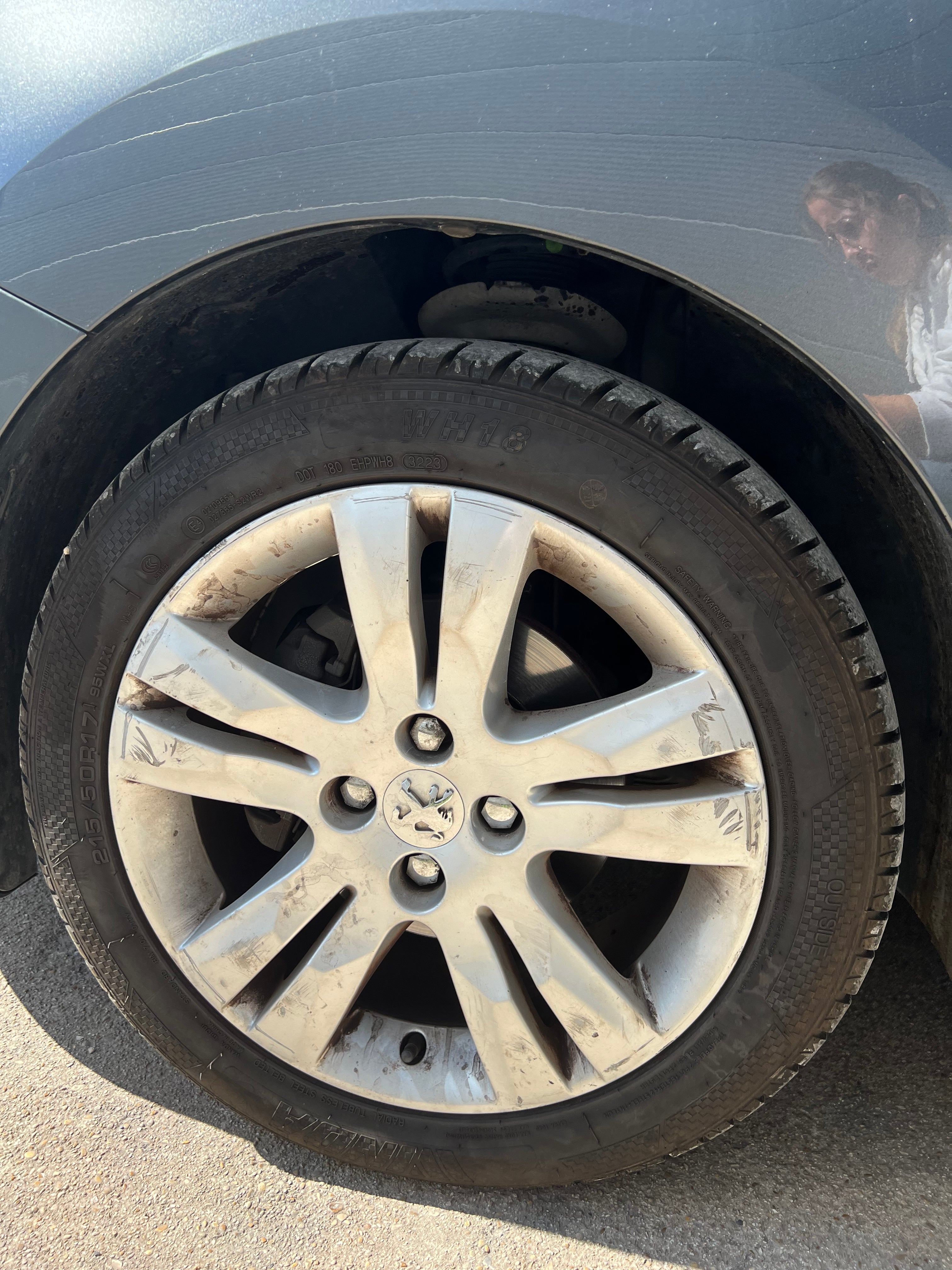 Peugeot 5008 1.6 HDi ALLURE Peugeot 5008 1.6 HDi ALLURE