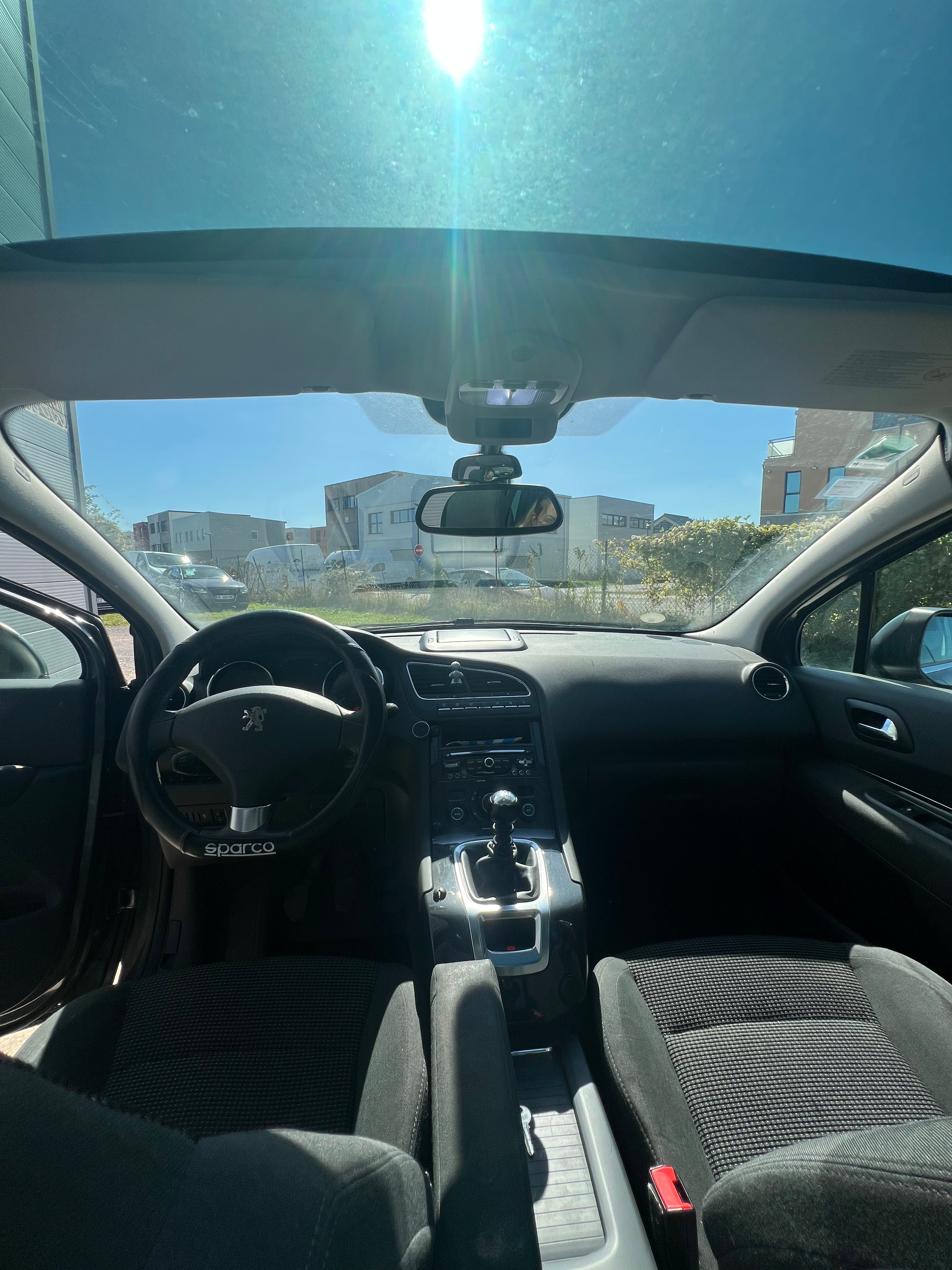 Peugeot 5008 1.6 HDi ALLURE Peugeot 5008 1.6 HDi ALLURE