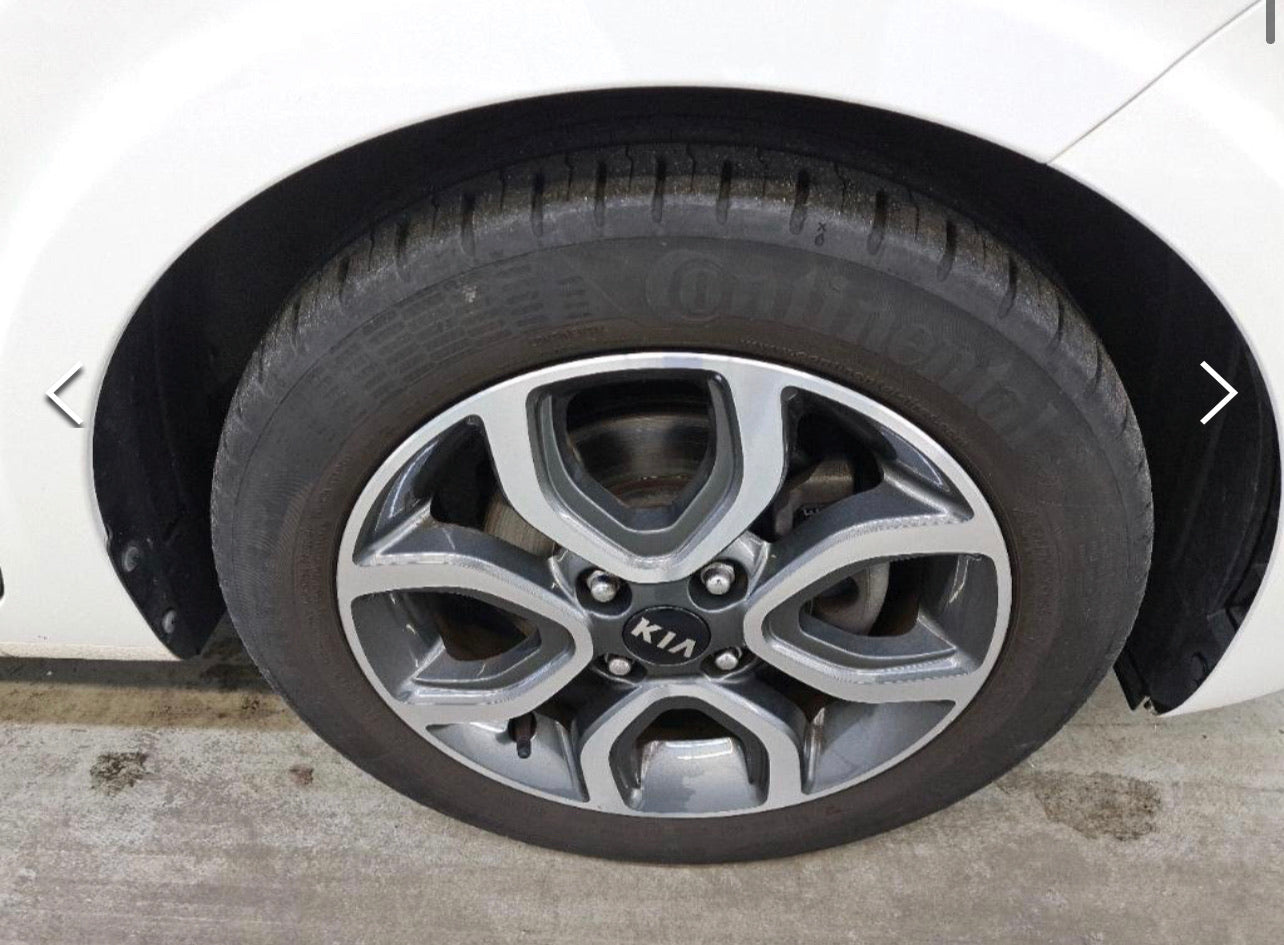 Kia Picanto - Essence - manuelle - 1.0 67 cv (#109) Kia Picanto - Essence - manuelle - 1.0 67 cv (#109)