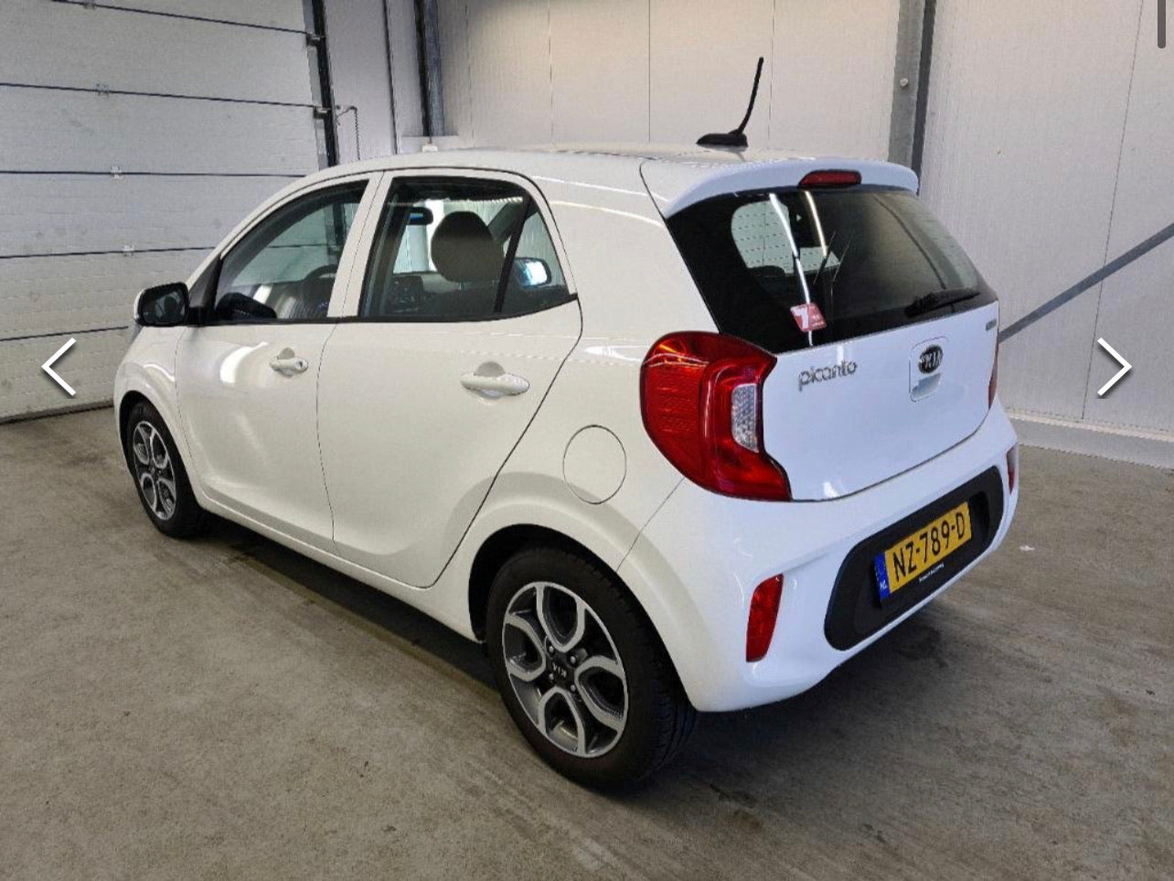 Kia Picanto - Essence - manuelle - 1.0 67 cv (#109) Kia Picanto - Essence - manuelle - 1.0 67 cv (#109)