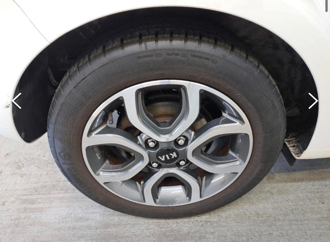 Kia Picanto - Essence - manuelle - 1.0 67 cv (#109) Kia Picanto - Essence - manuelle - 1.0 67 cv (#109)