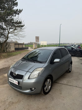 Toyota Yaris 1.3 VVTi 87 cv