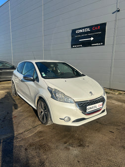 Peugeot 208 GTI 200cv