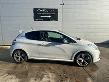 Peugeot 208 GTI 200cv
