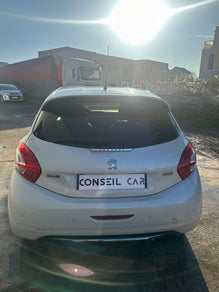 Peugeot 208 GTI 200cv